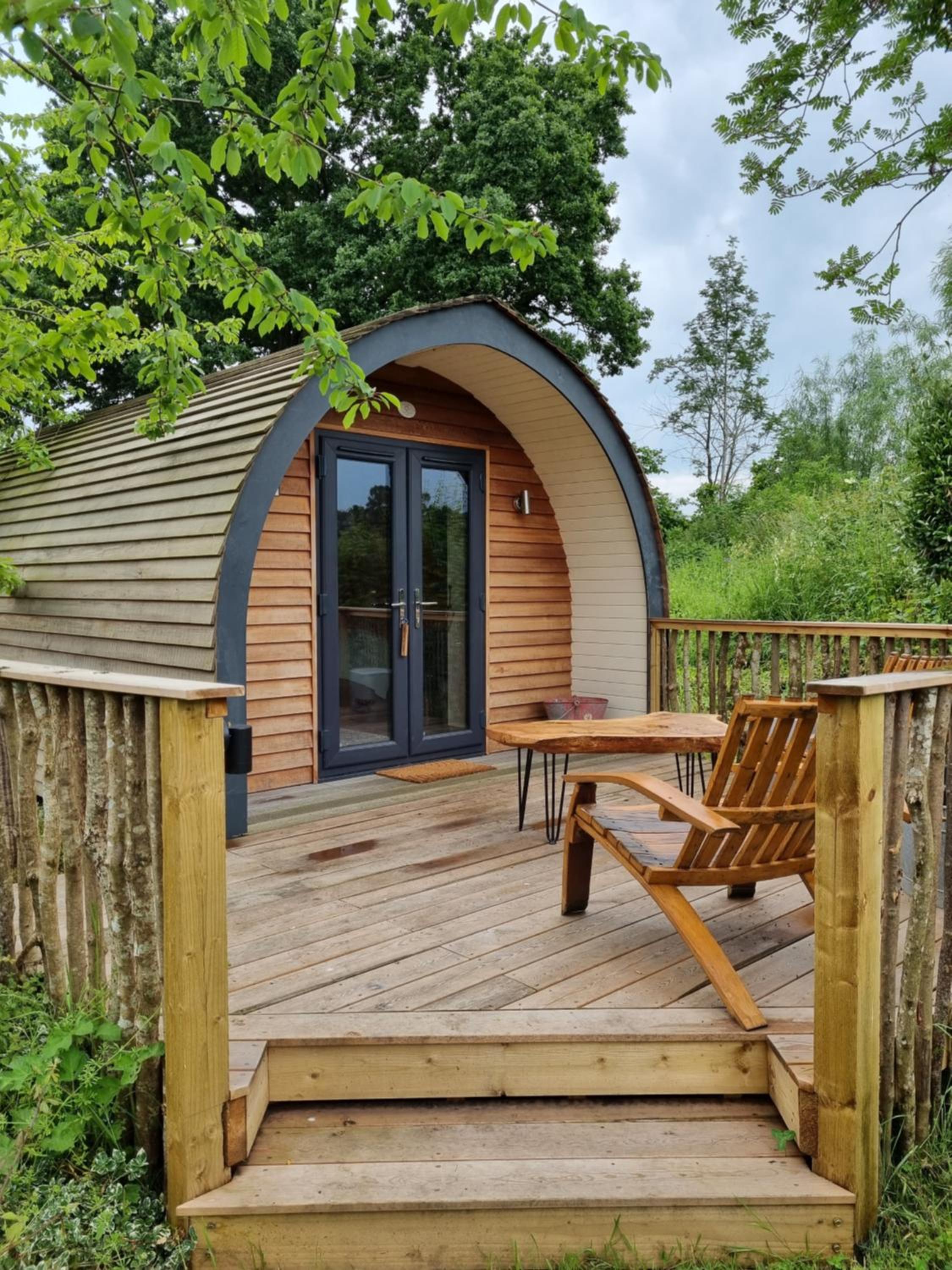 Superior Chalet - Pet Friendly - Photo 3
