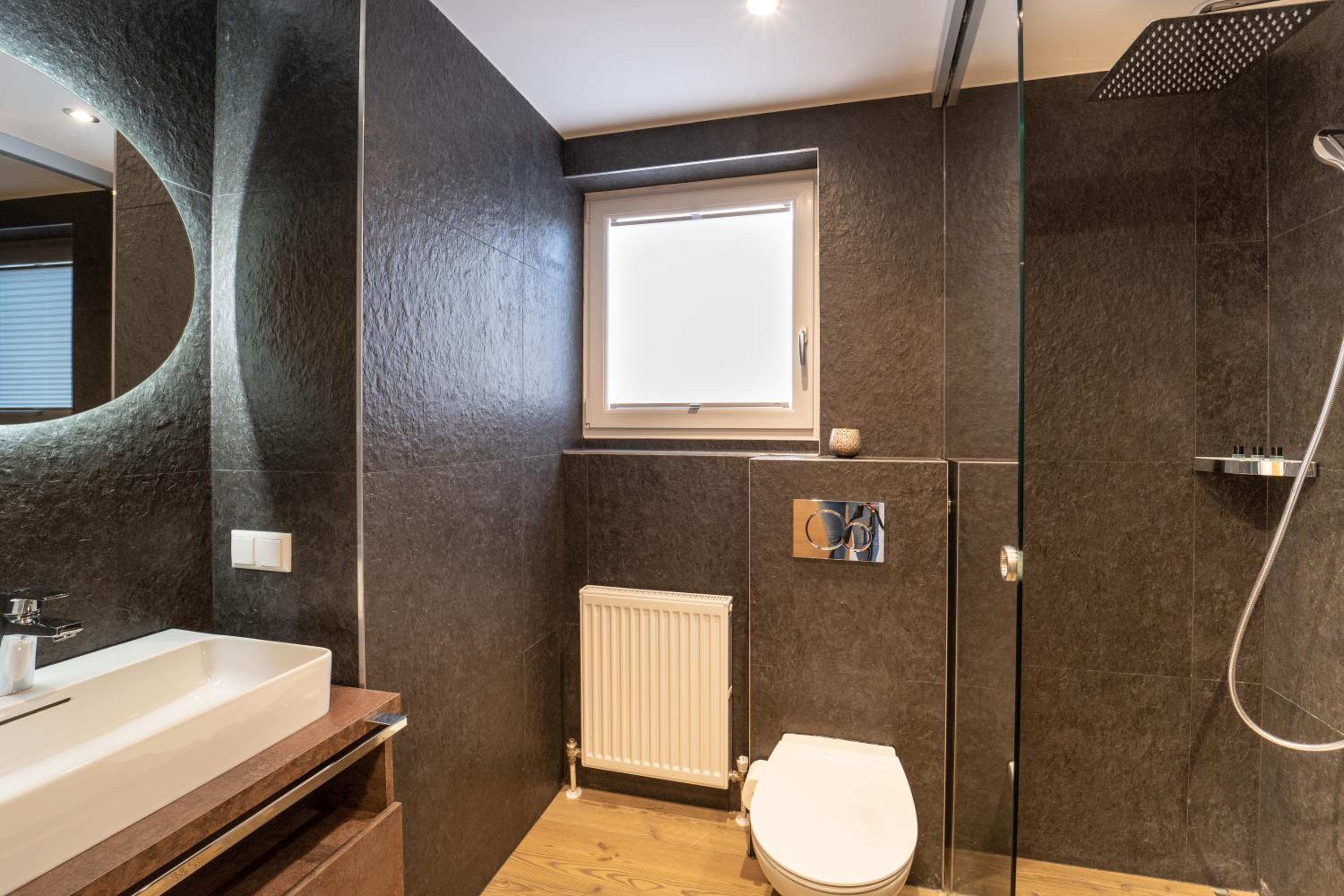 Deluxe double room with electric fireplace and balcony photo 2