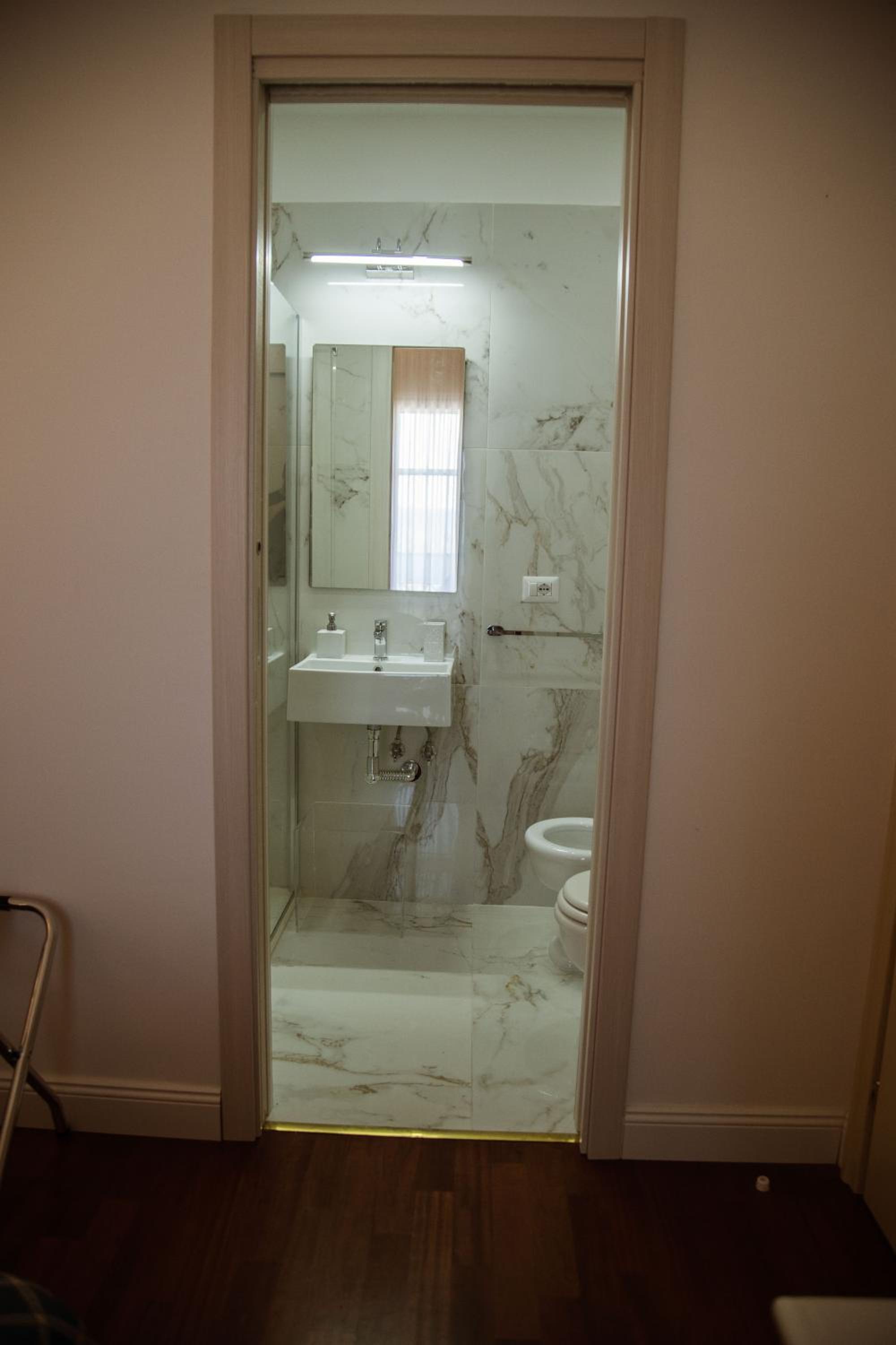 Deluxe Double Room with Balcony and Sea View photo 2