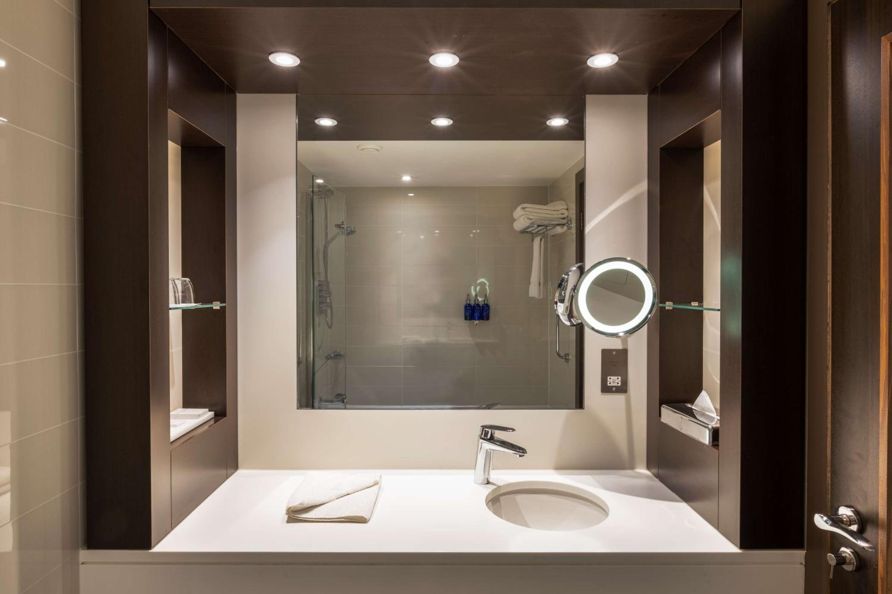 Premium Room - Photo 6