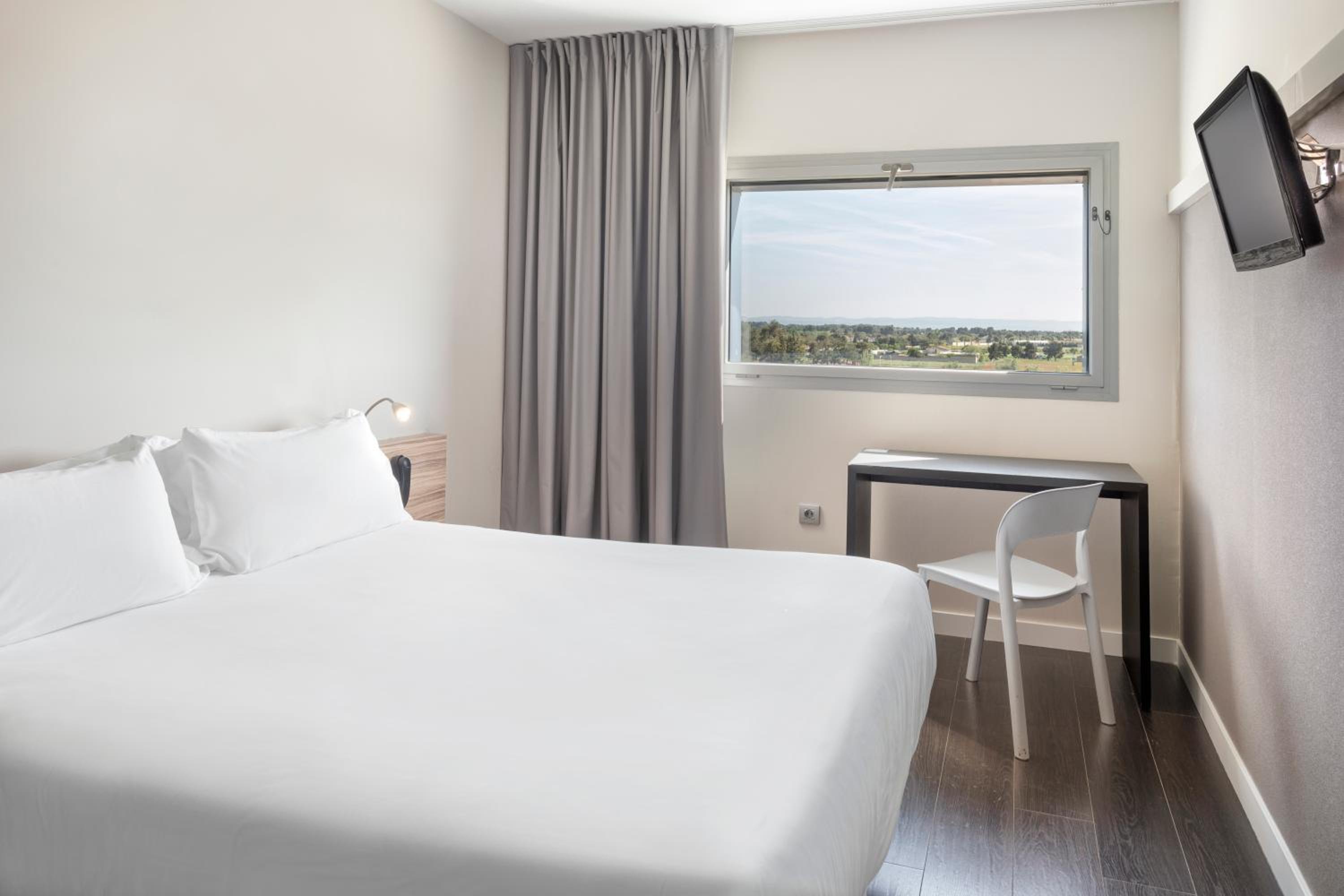 Superior Double Room - Photo 8