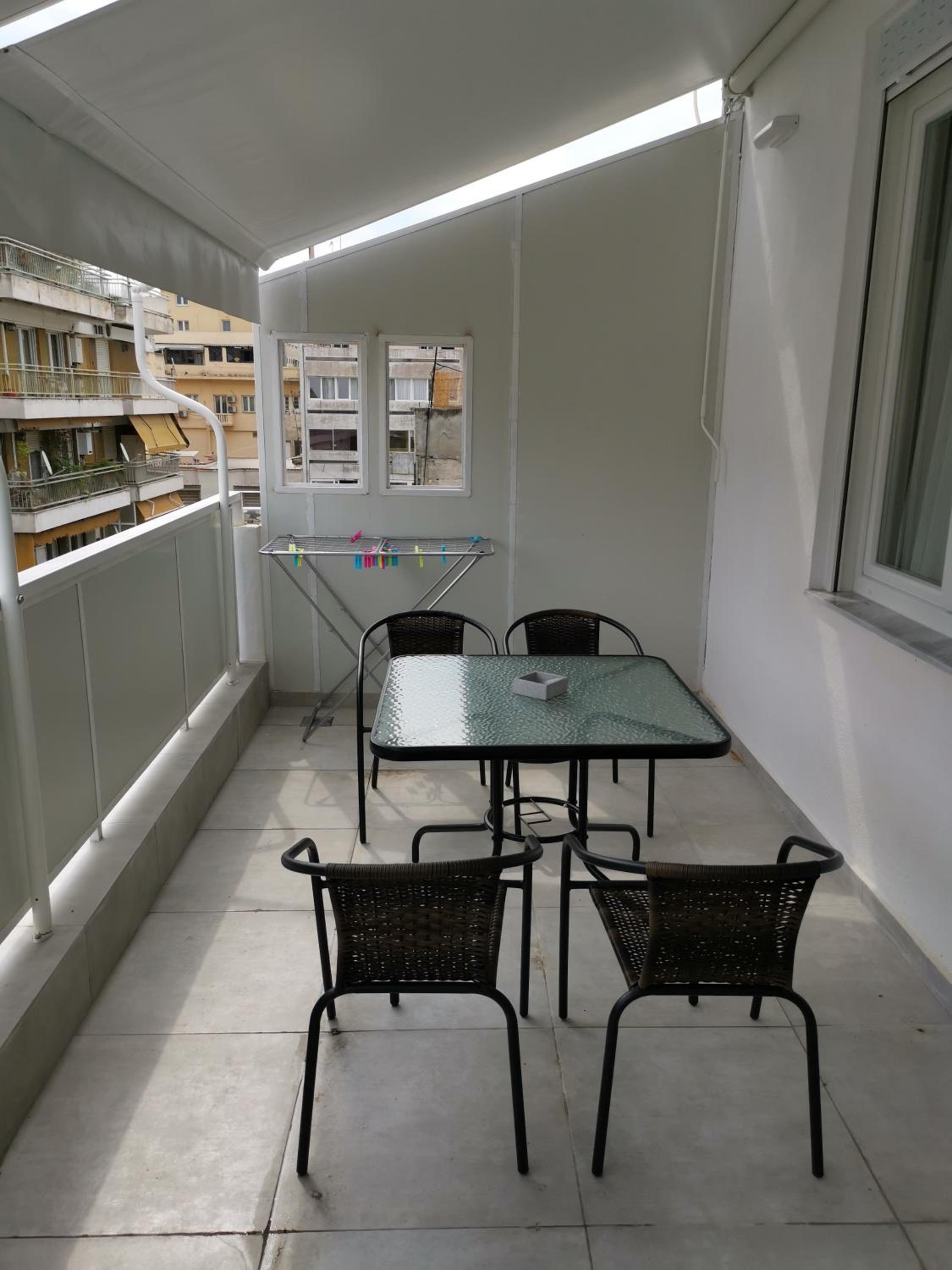 One-Bedroom Apartment - Photo 4