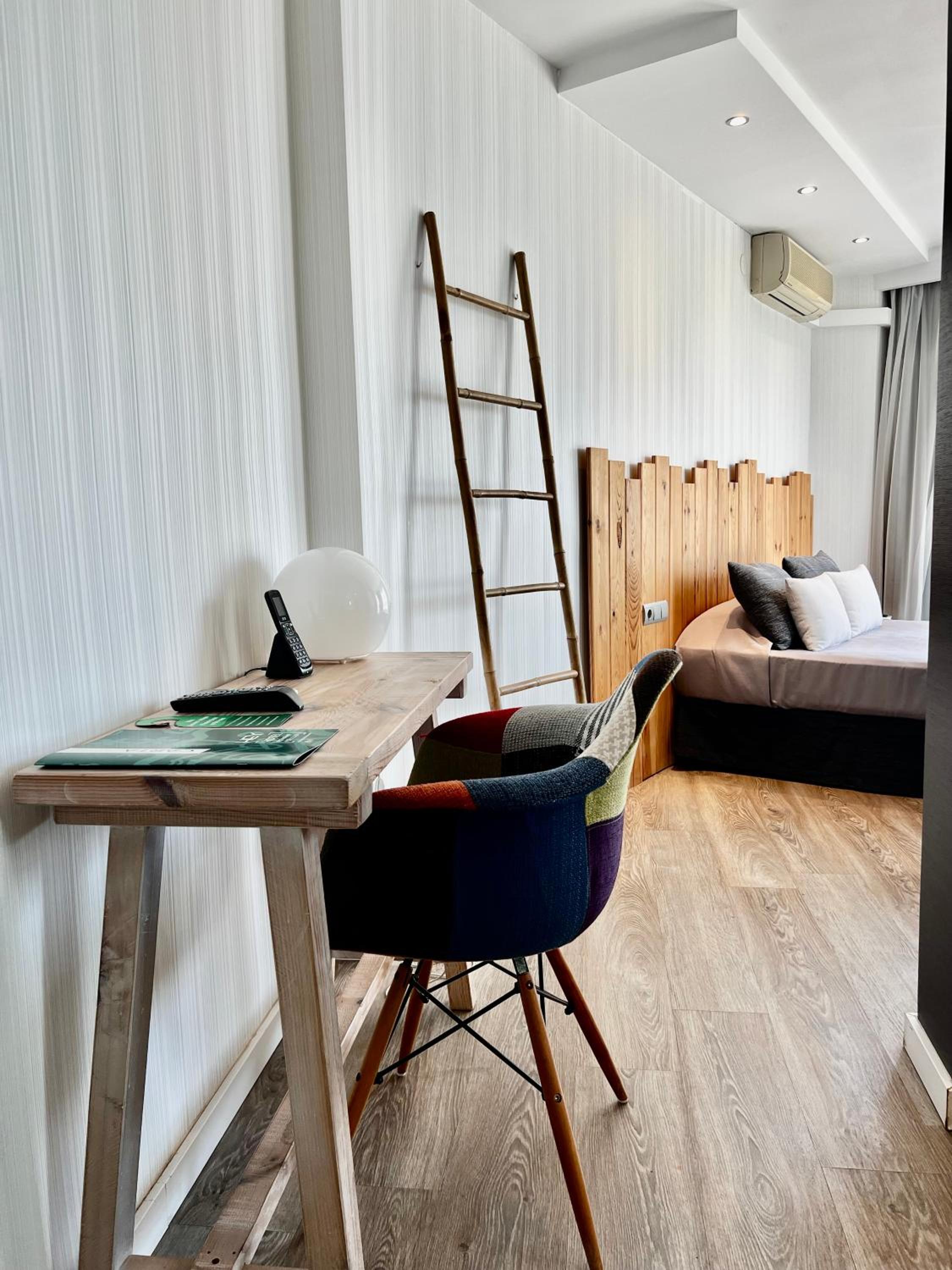 Double Room with Sea View - Photo 2