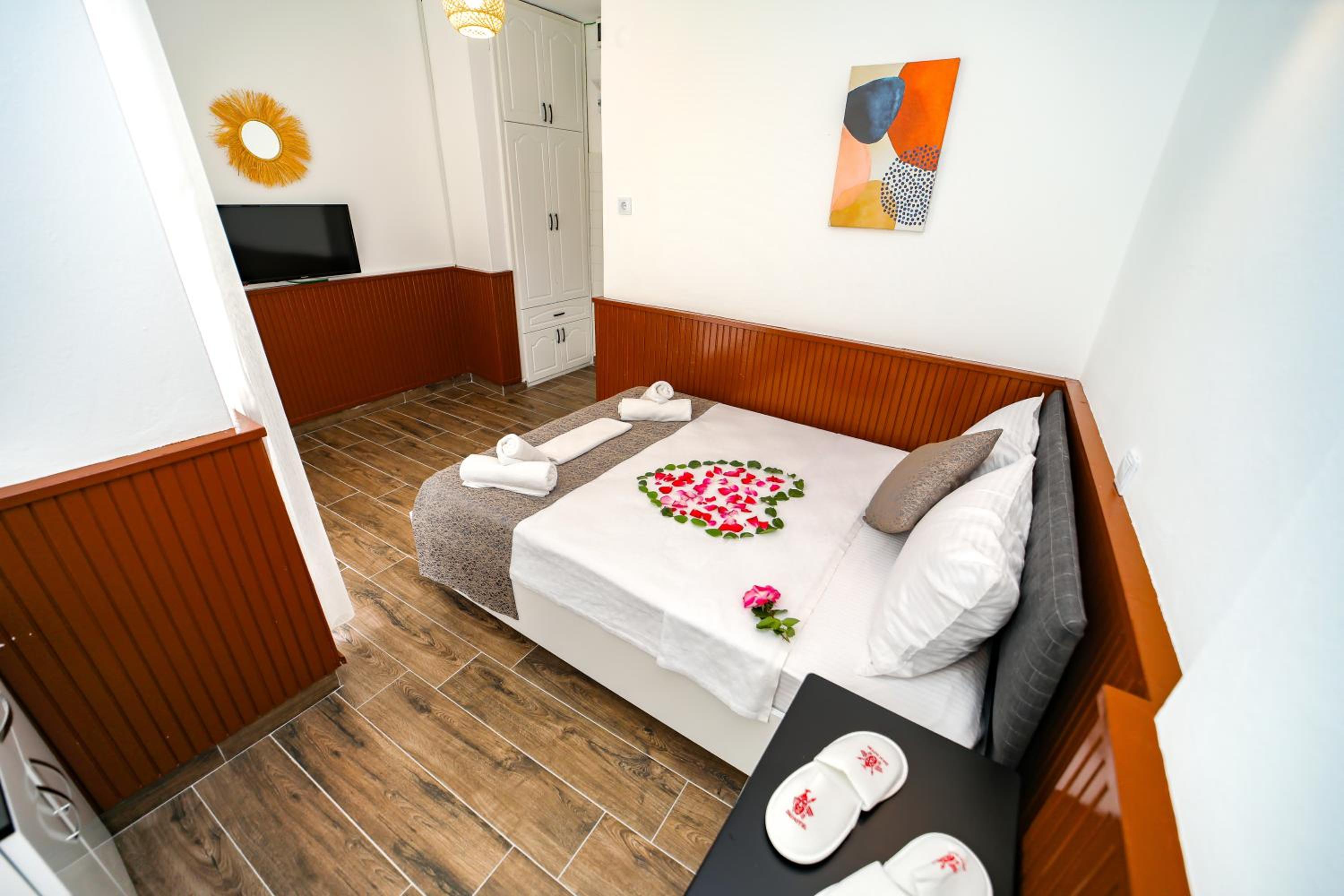 Deluxe Double Room photo 2