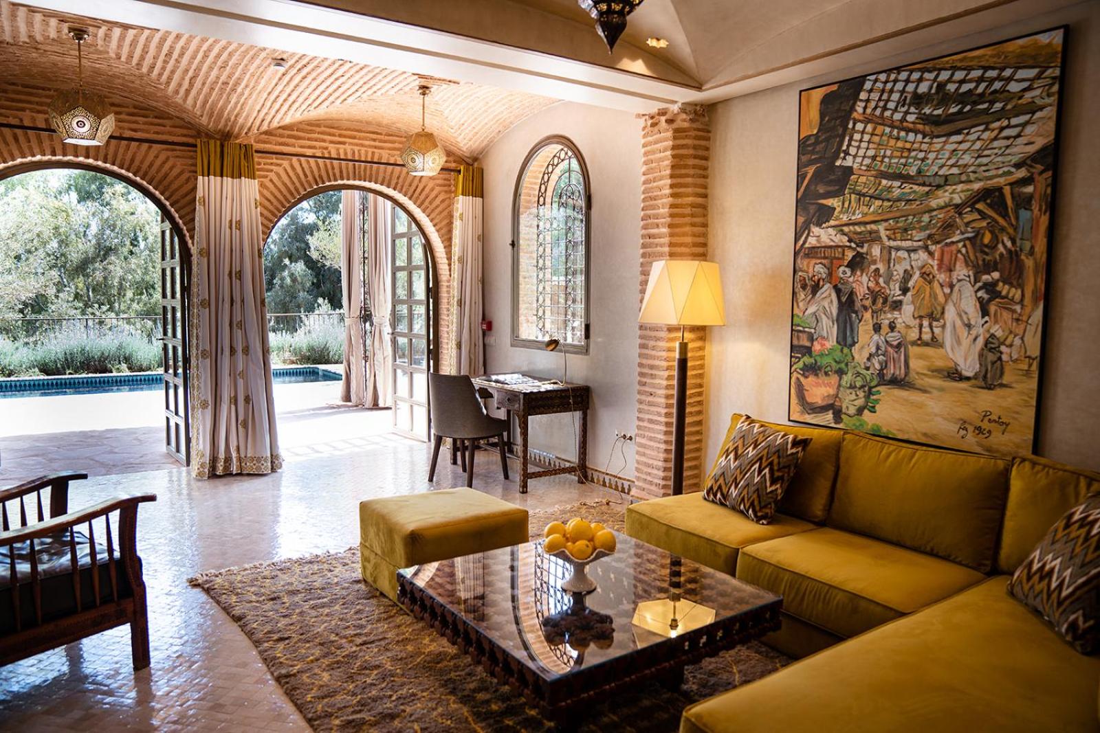Villa with Private Pool - Photo 6