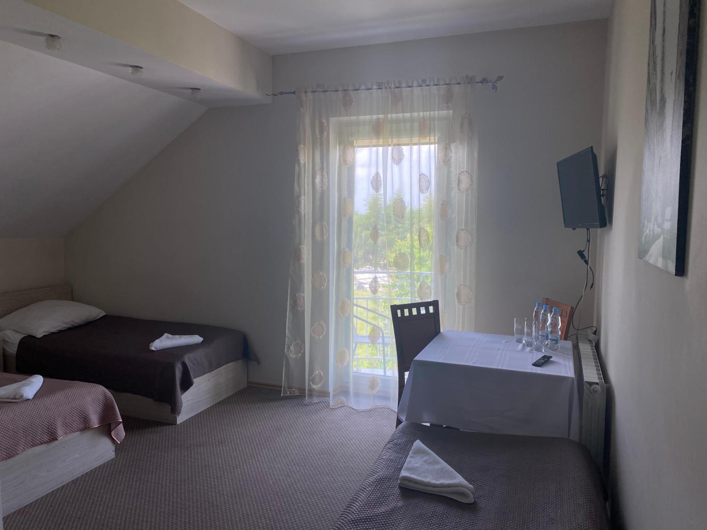 Triple Room - Photo 6