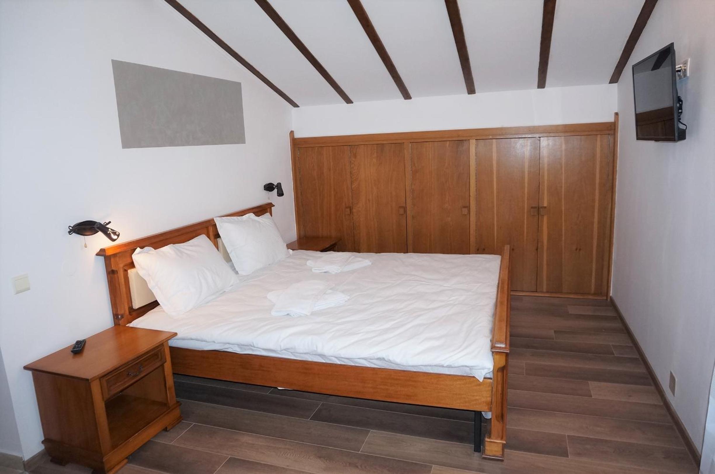 King Room with Spa Bath - Photo 1