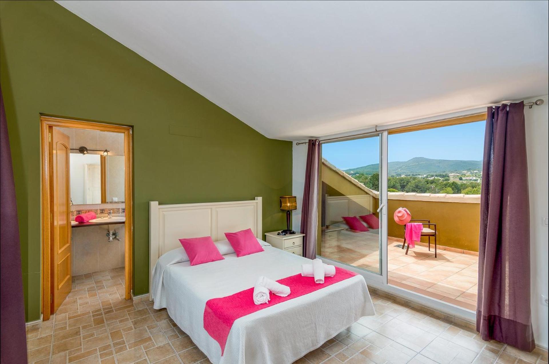 Villa de Cuatro Habitaciones