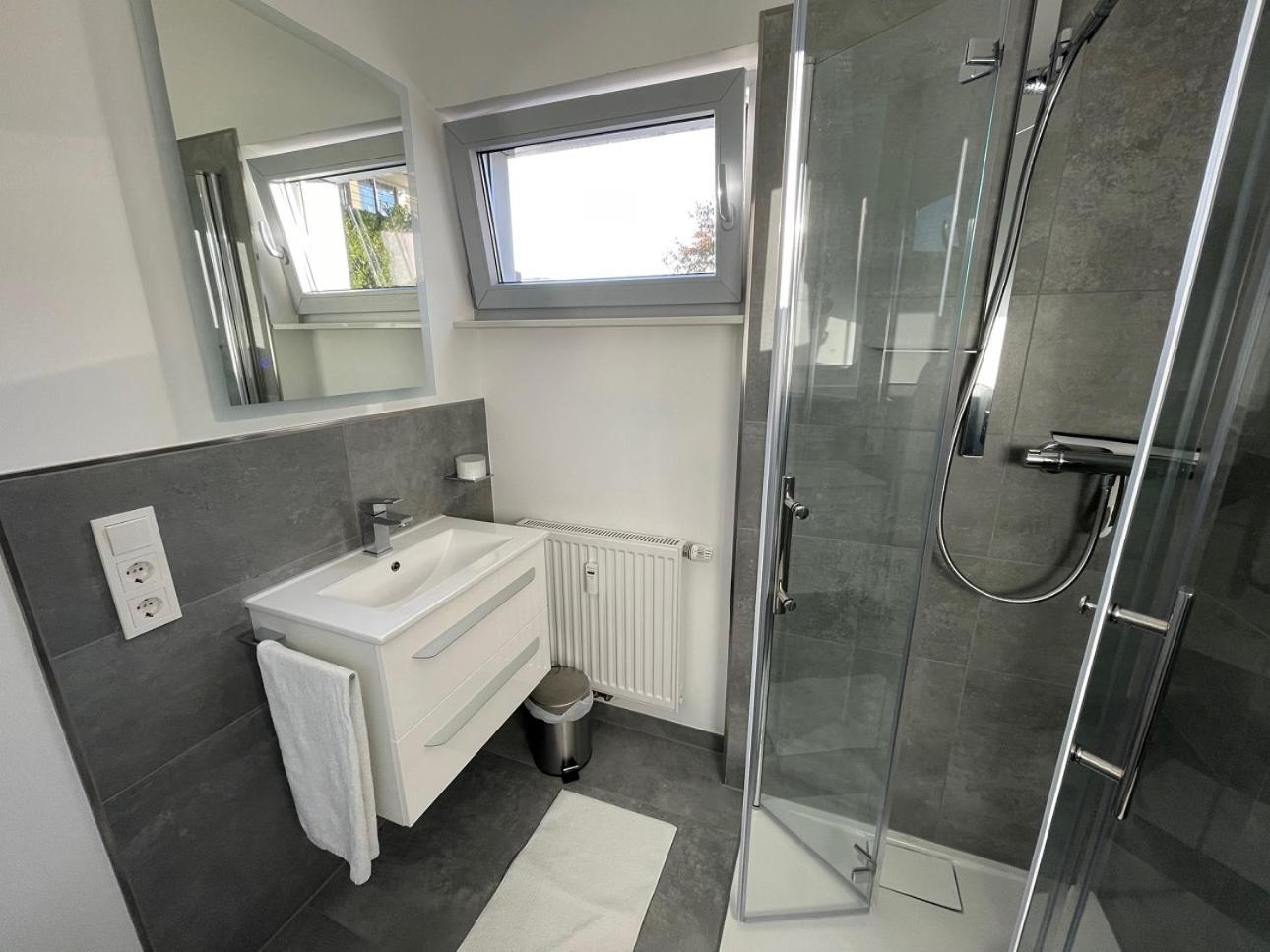Two-Bedroom Apartment - Photo 16
