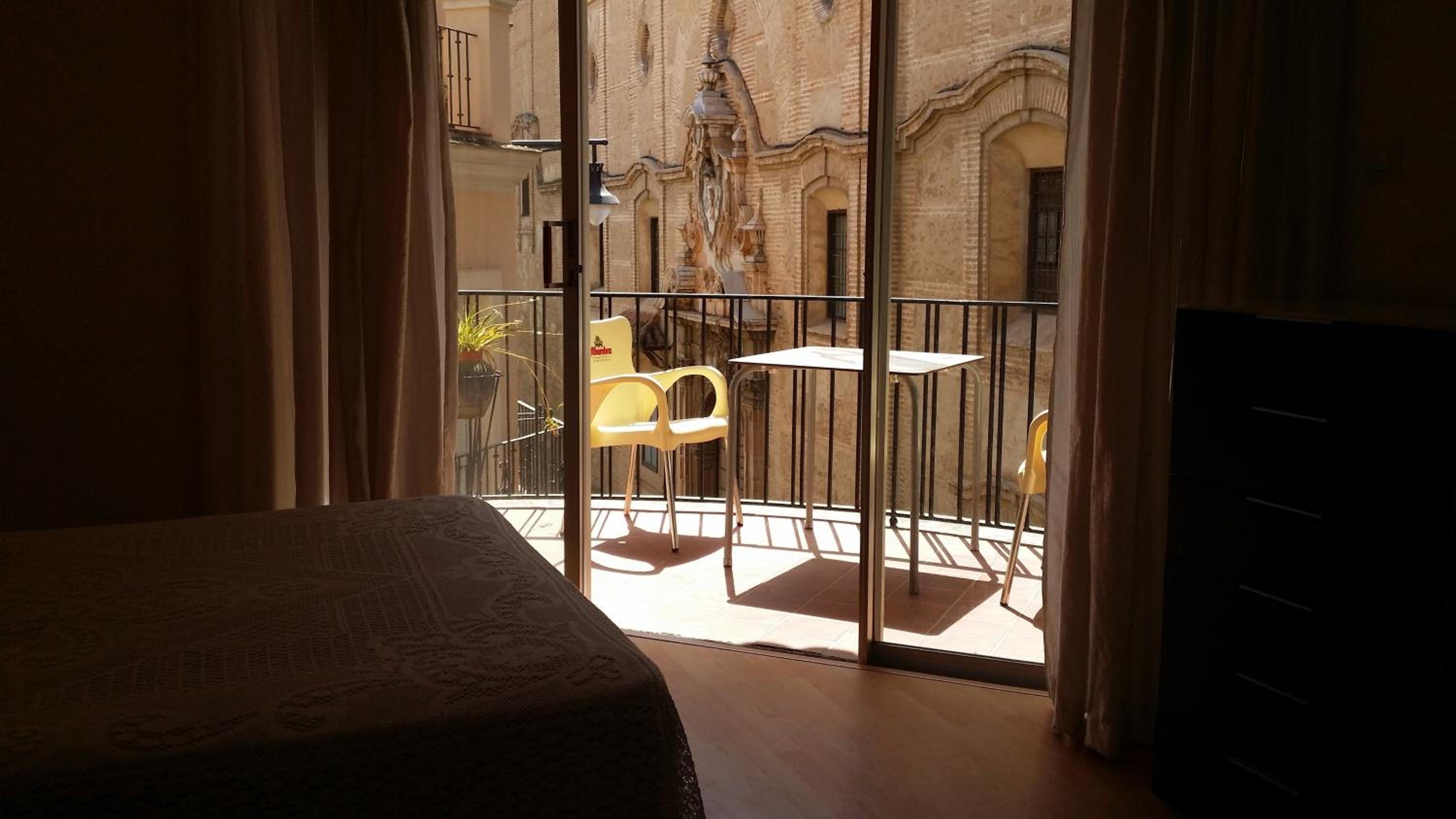 Double or Twin Room - Photo 7
