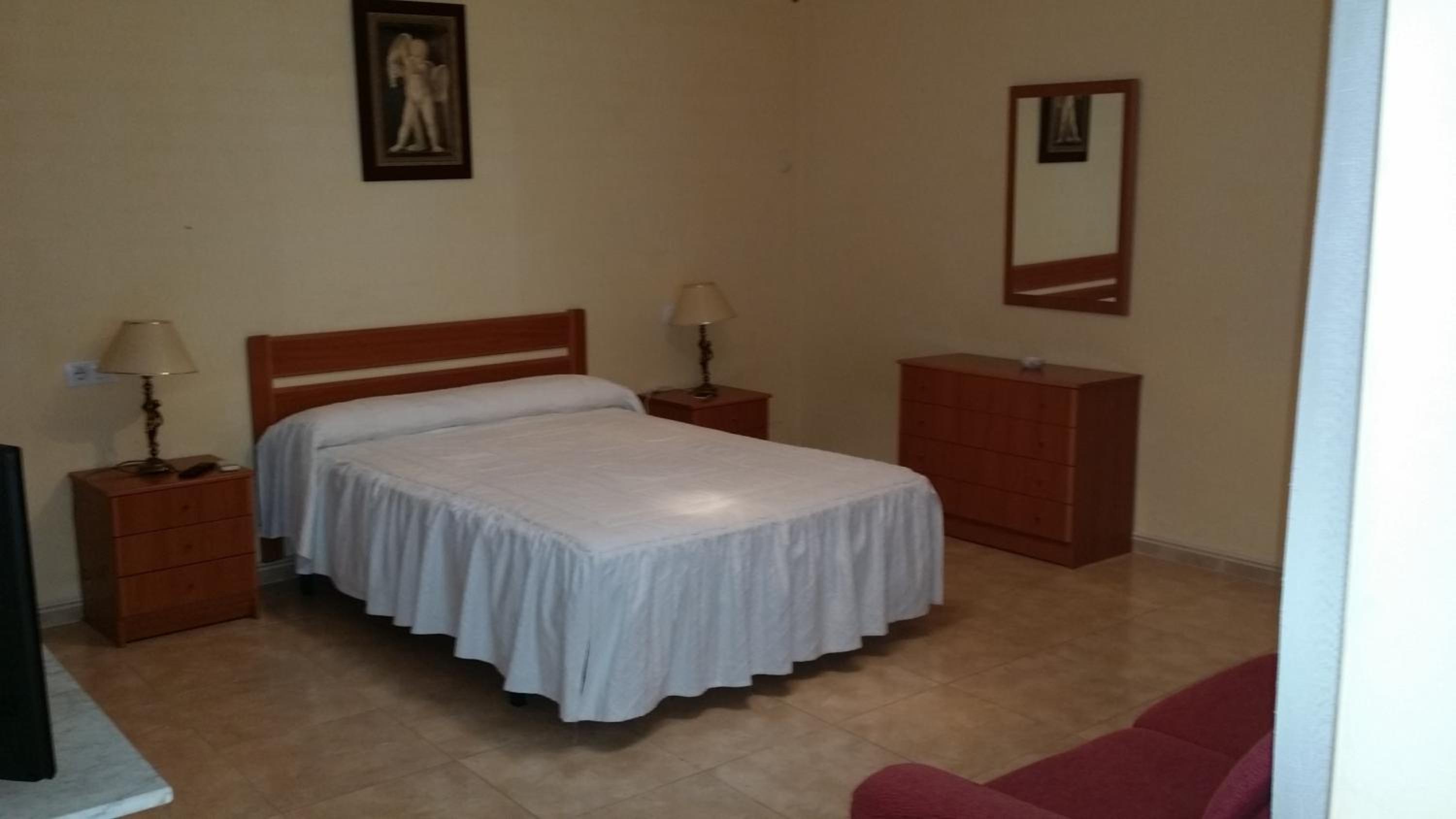 Double or Twin Room - Photo 12