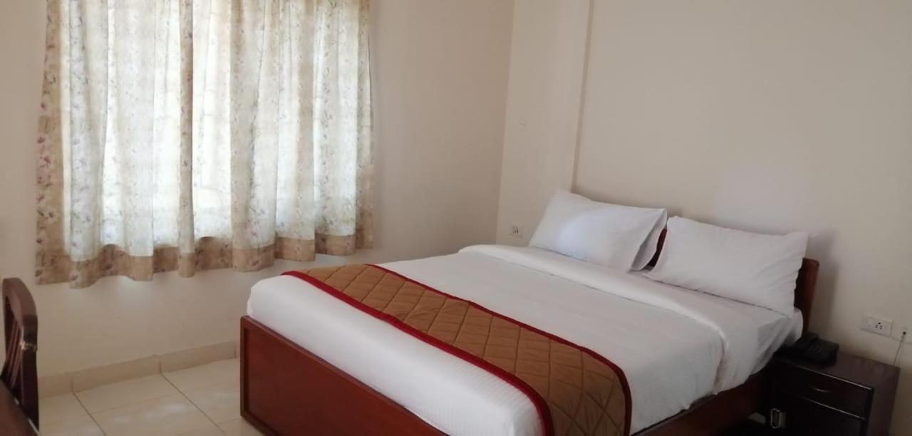 Deluxe Queen Room - Photo 5