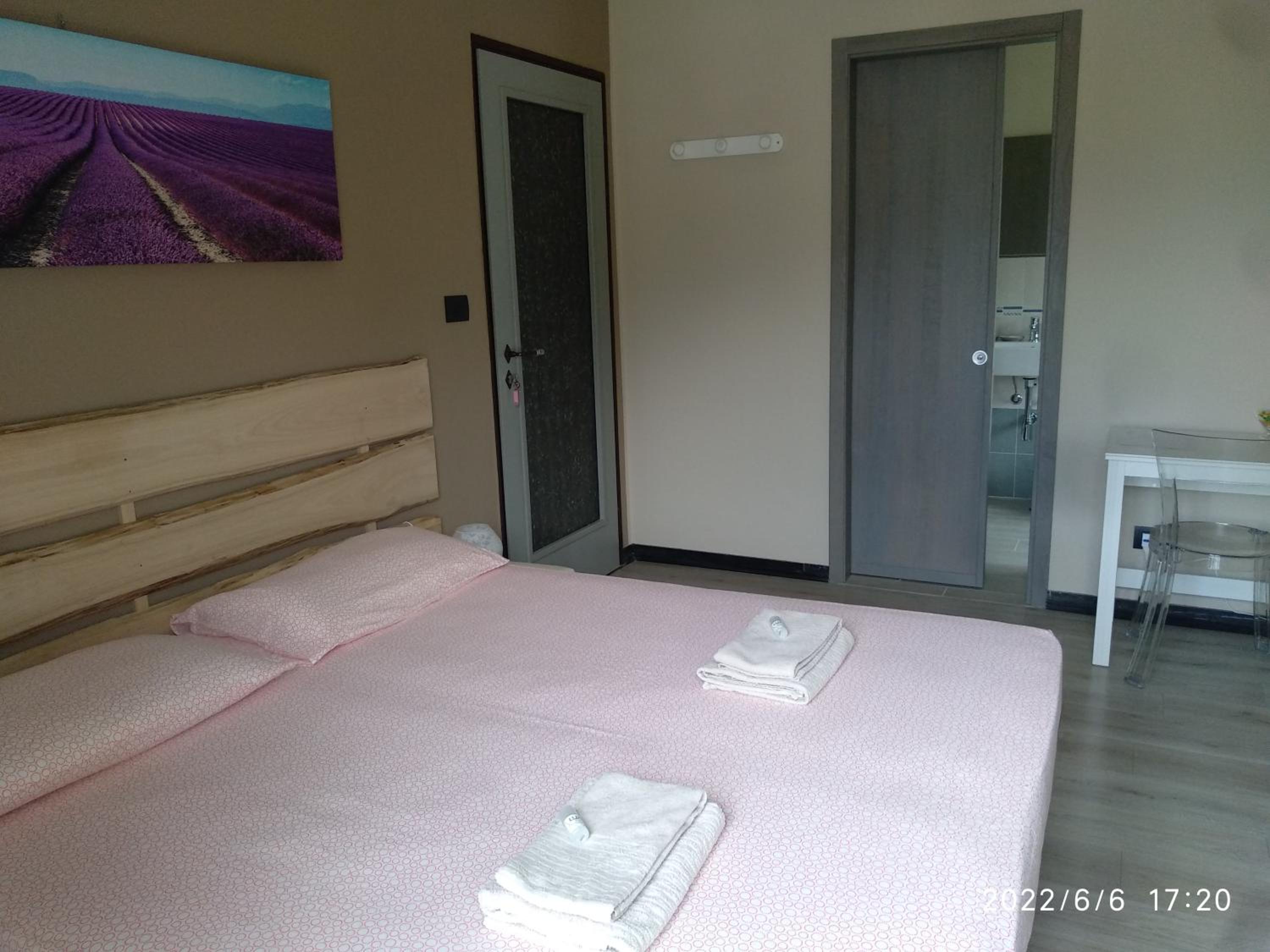 Double Room with Balcony photo 2