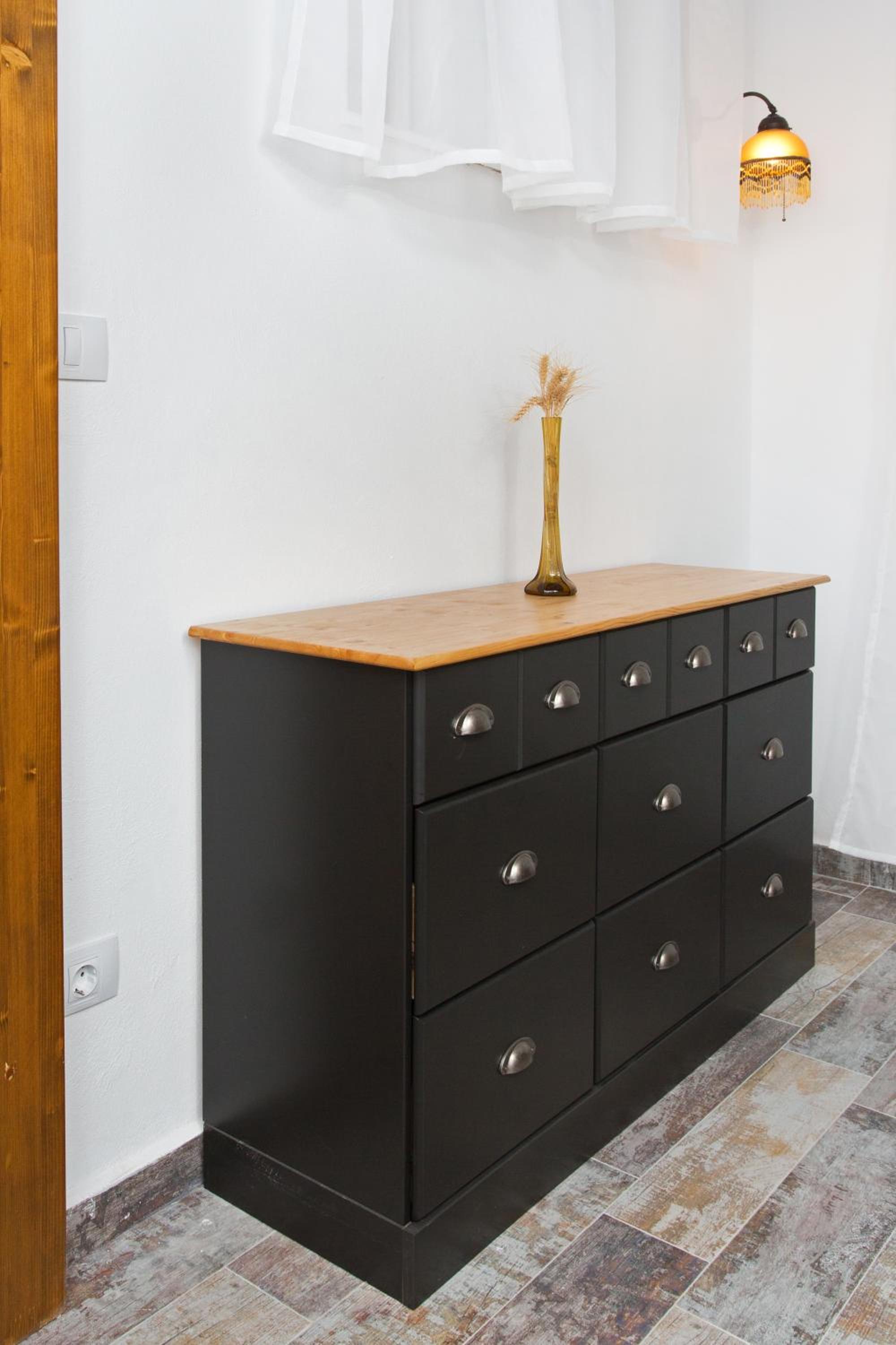 Studio - Split Level - Photo 27