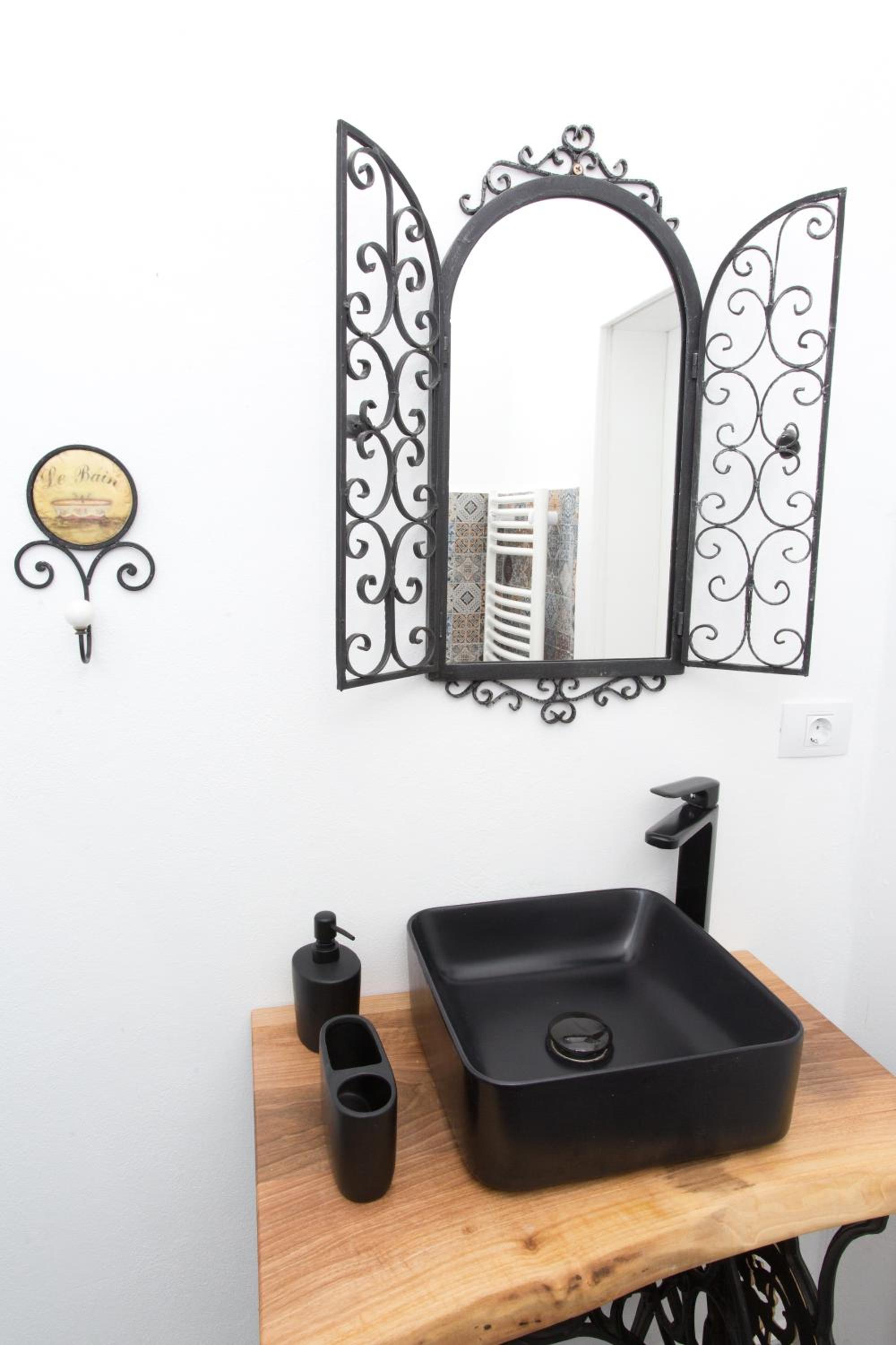 Superior Quadruple Room - Photo 9