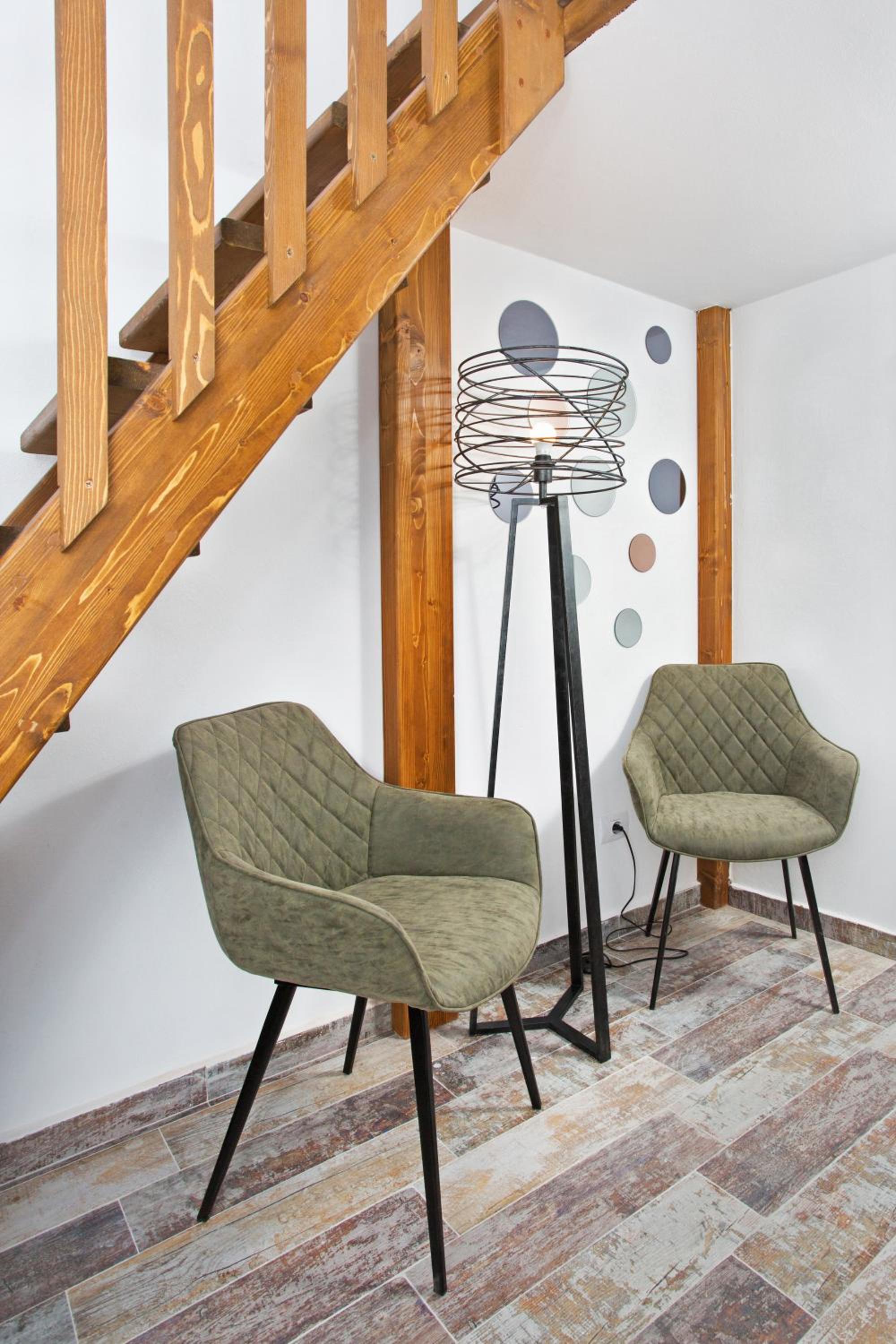 Studio - Split Level - Photo 28