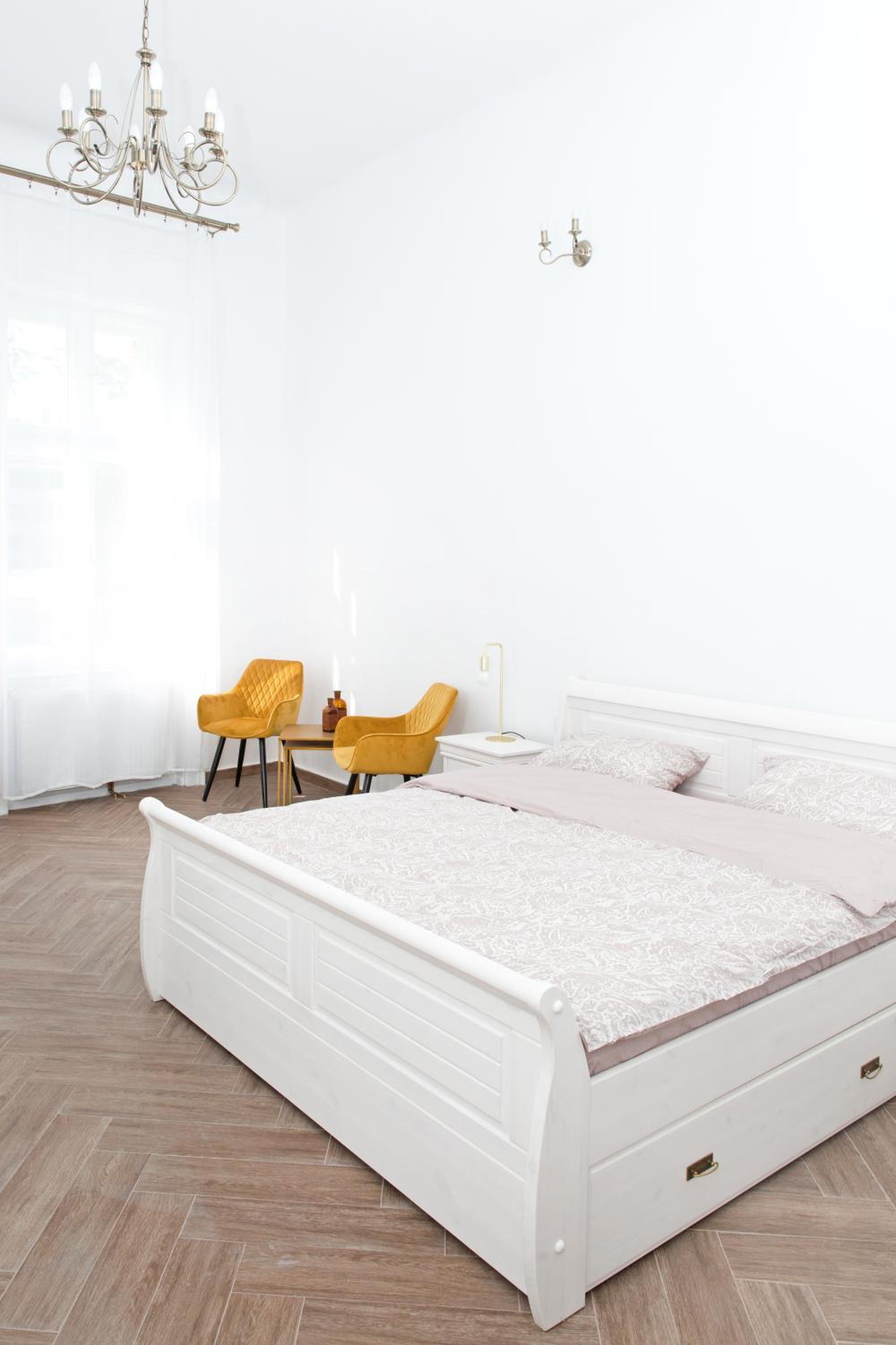 Superior Quadruple Room - Photo 12