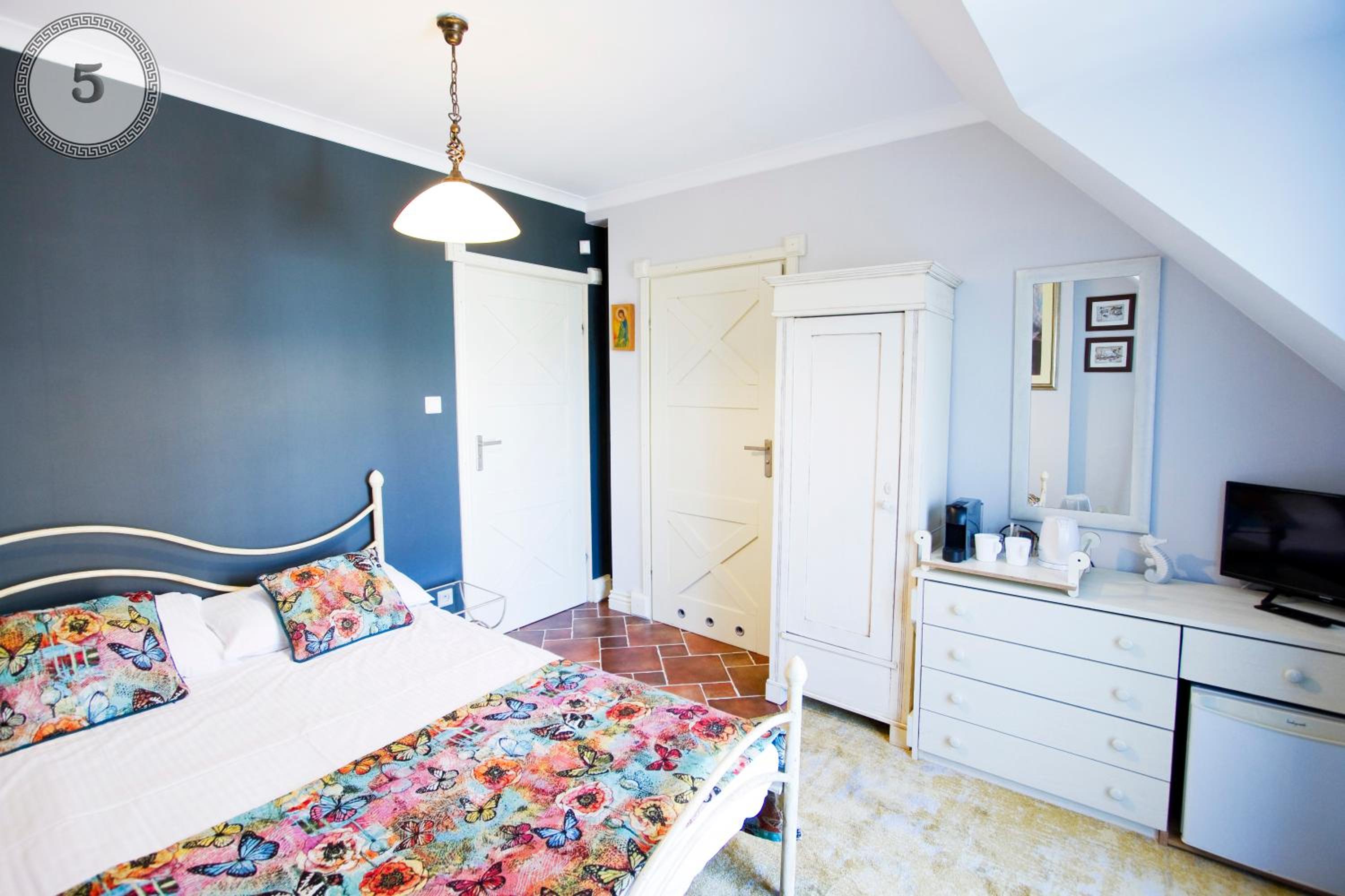 Single Room With Garden View
