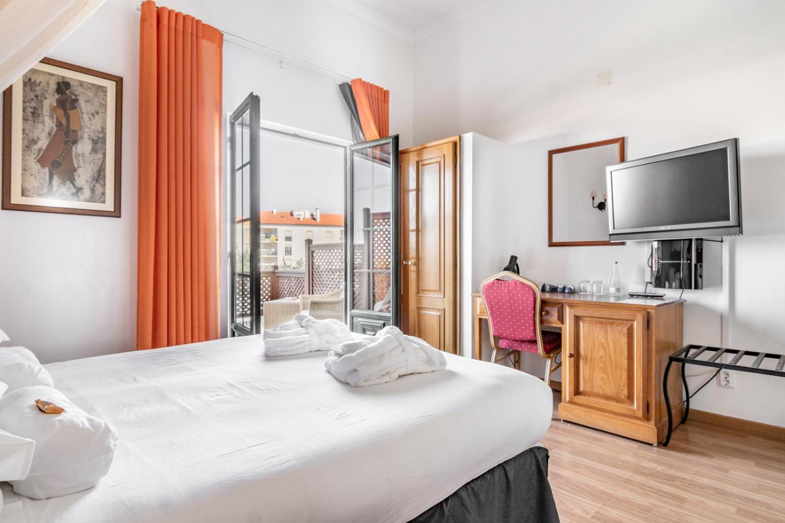 Double Room - Photo 3