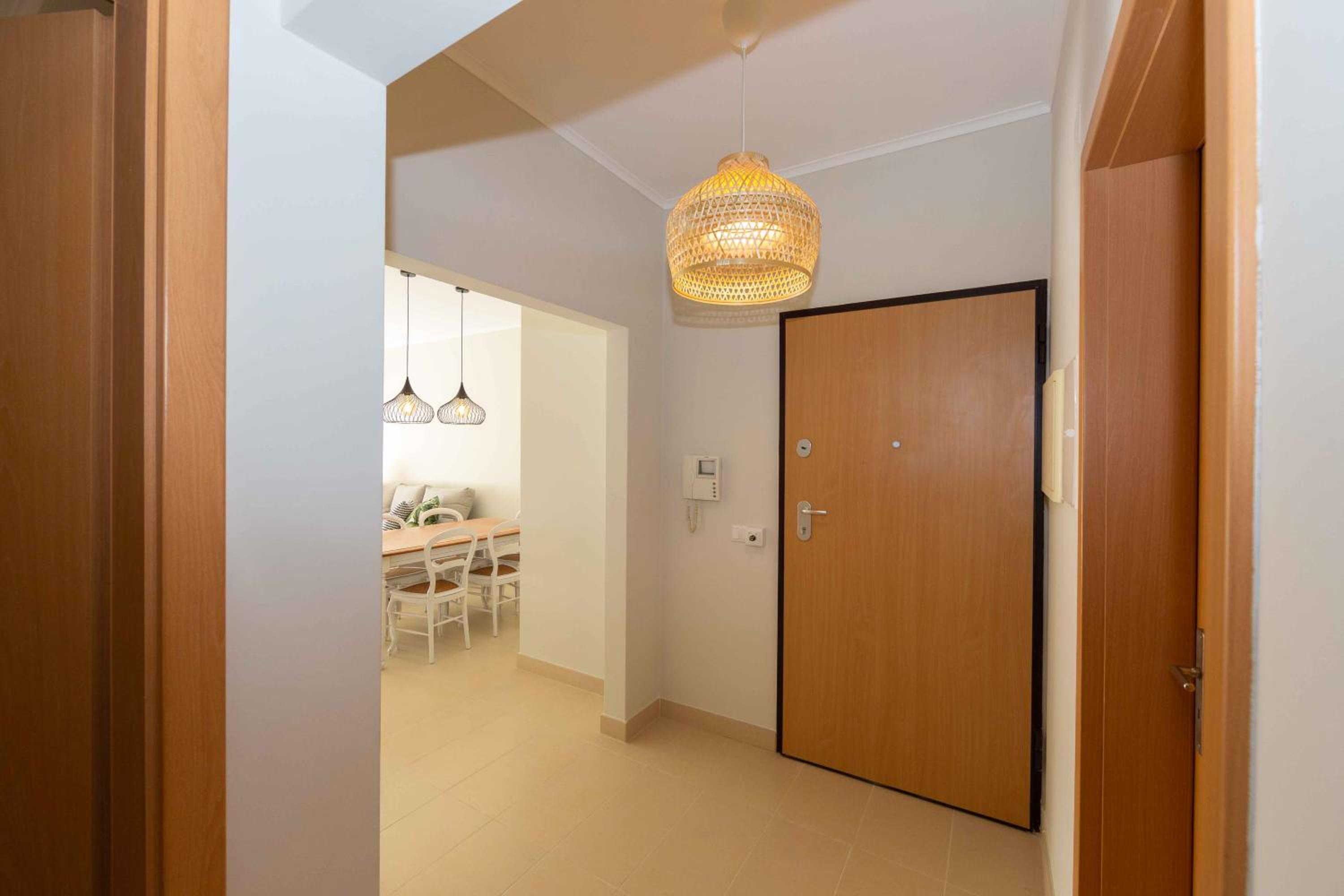 Apartment - Ground Floor photo 3