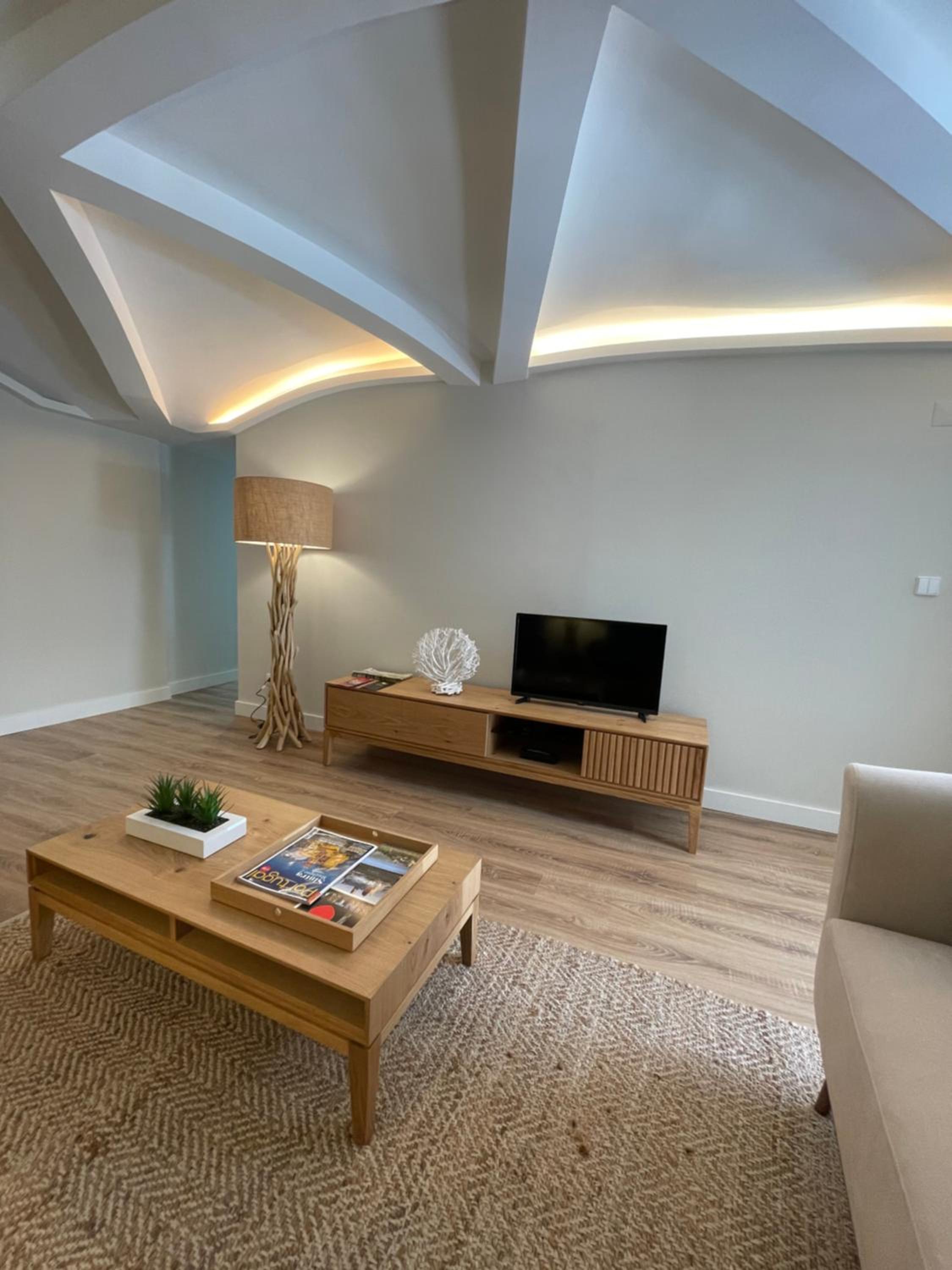 Three-Bedroom Apartment - Photo 13