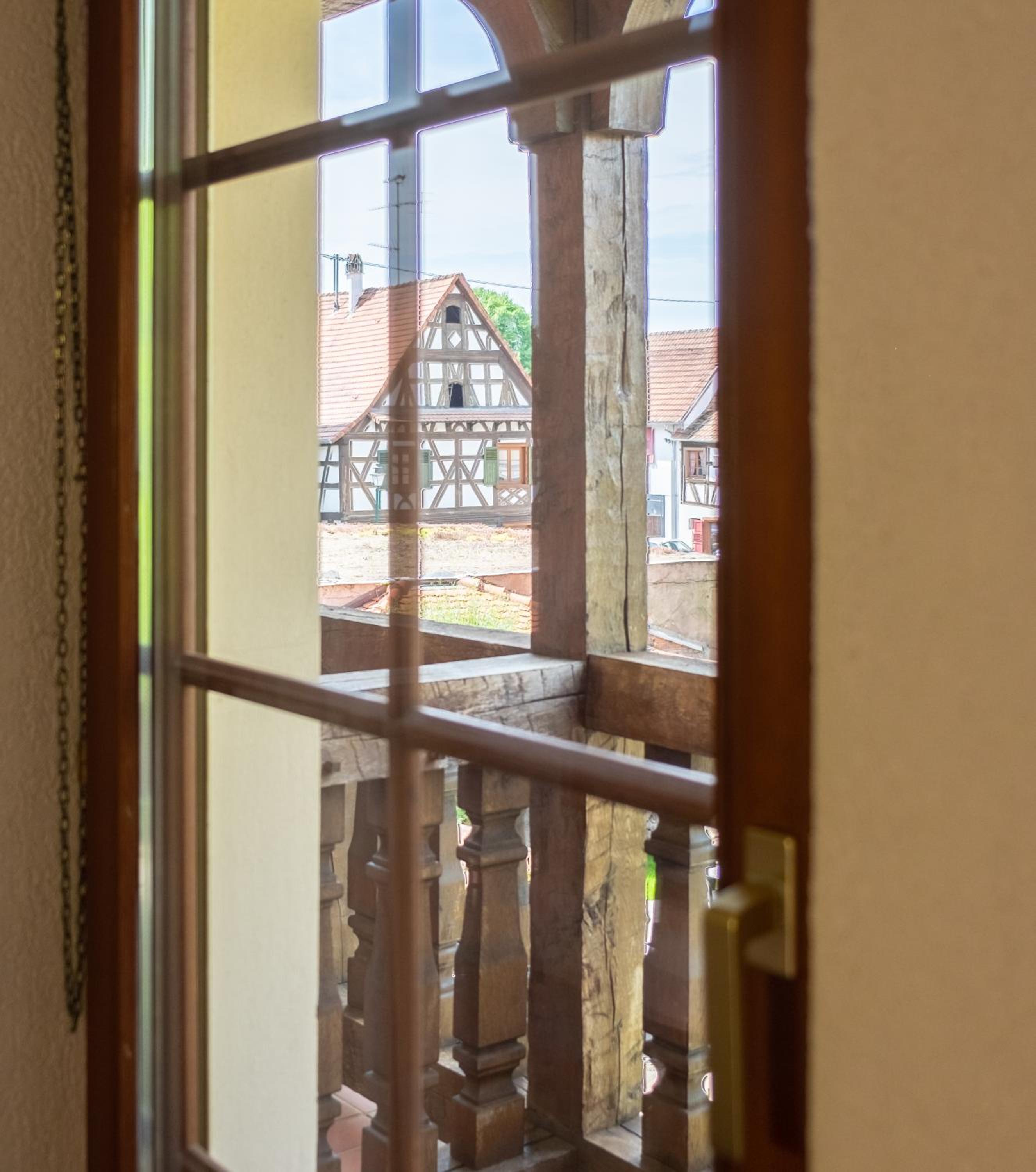 Double Room with Balcony - Photo 7