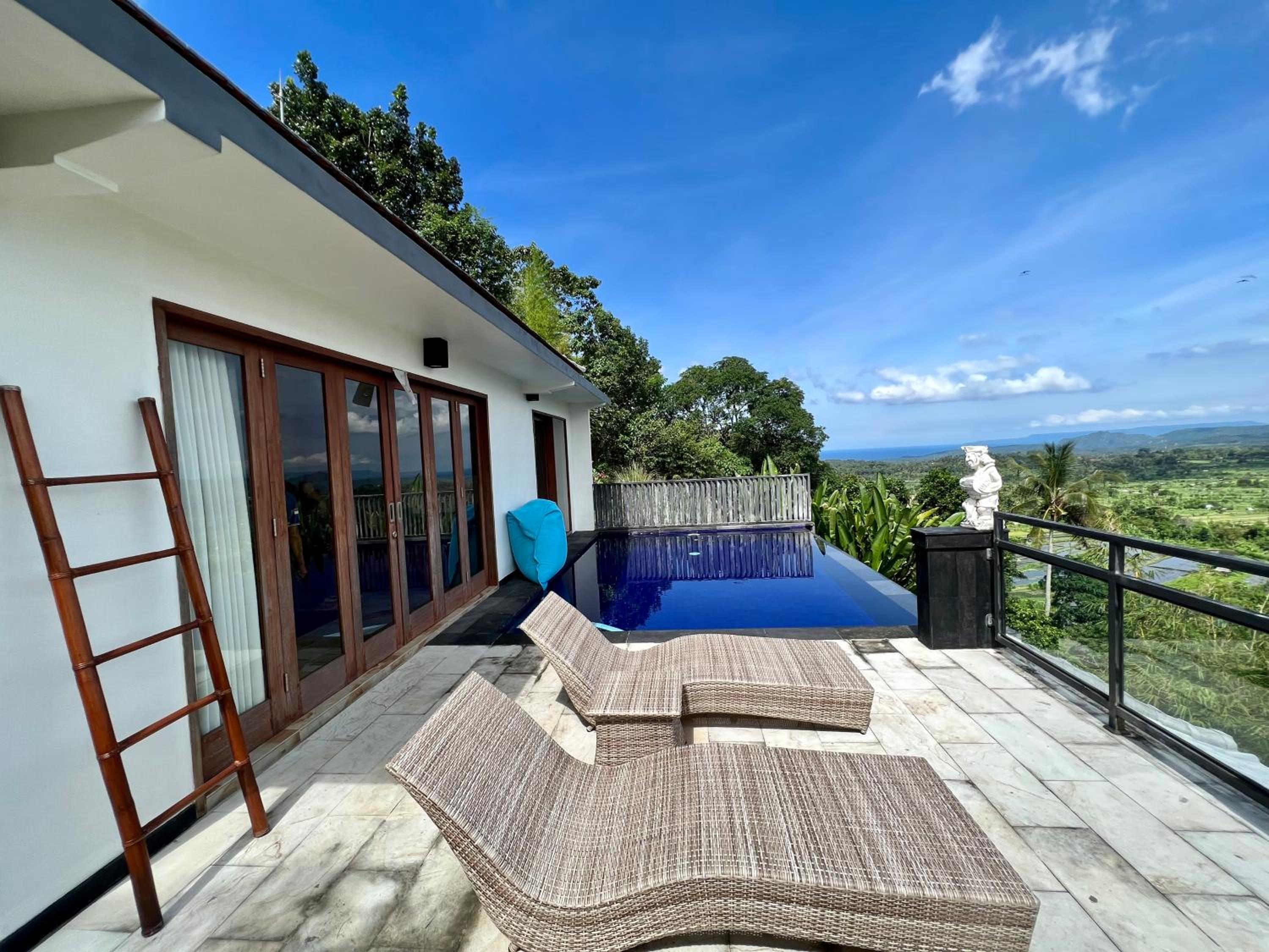 Villa with Private Pool - Photo 26