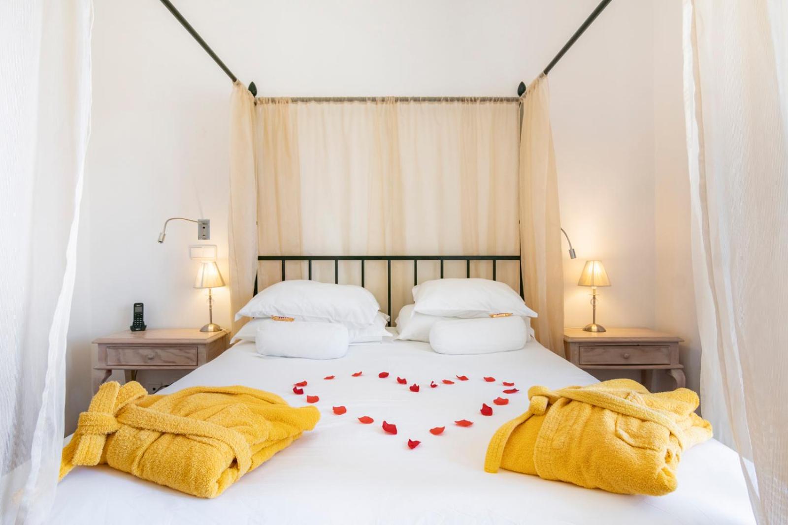Double Room - Photo 2