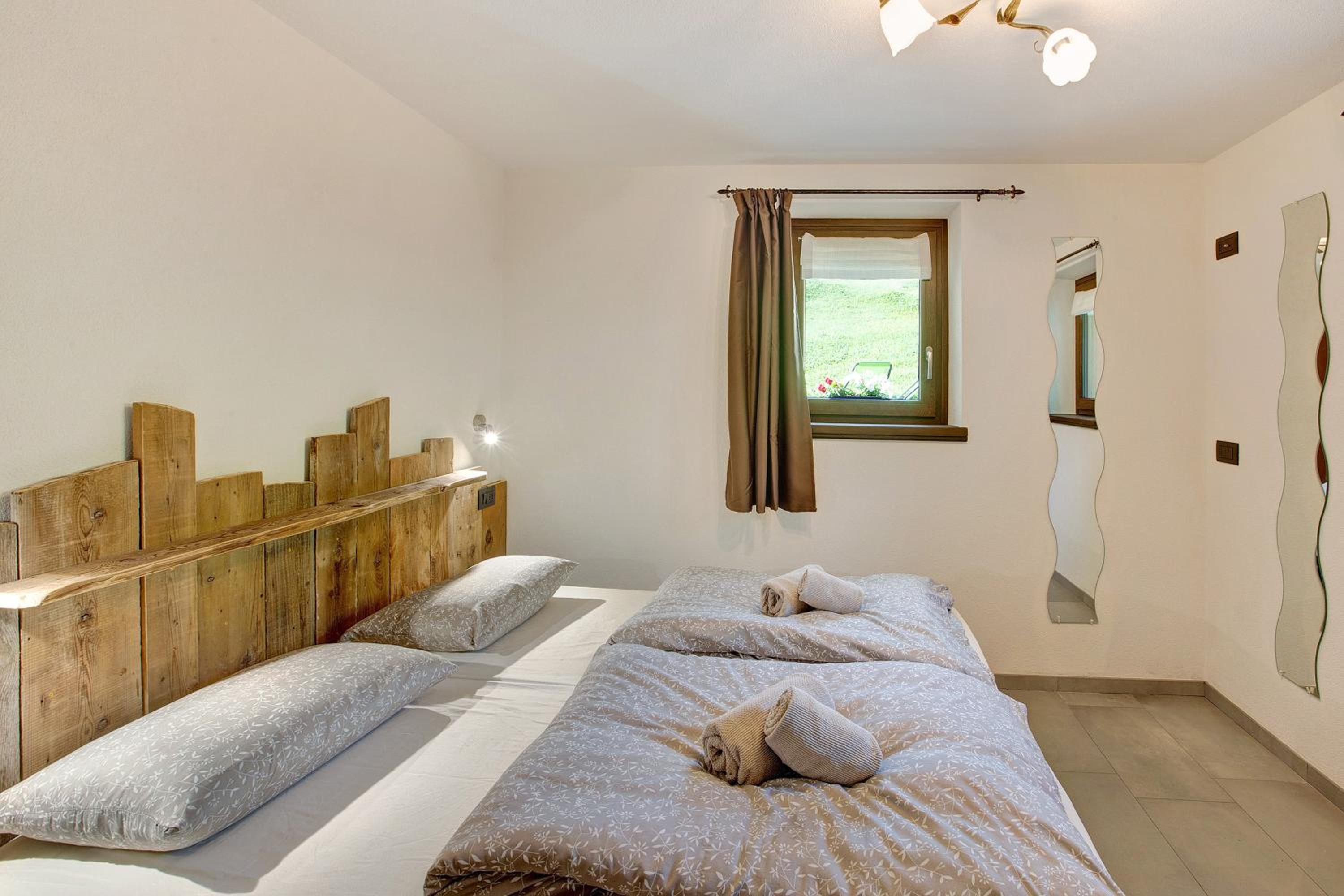 One-Bedroom Apartment with Garden View photo 2