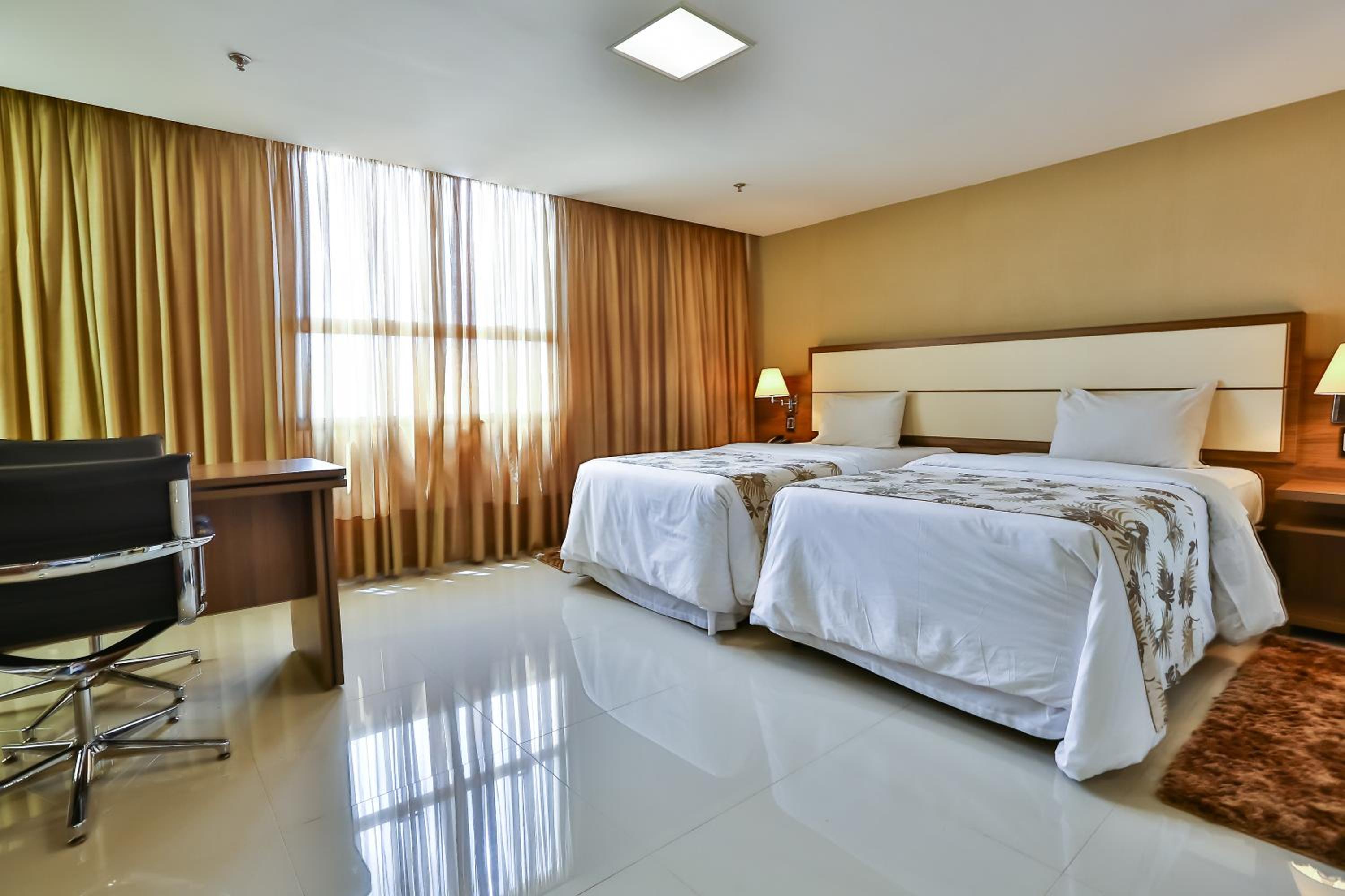 SJ Premium Hotels By Atlantica — Deluxe Twin Room