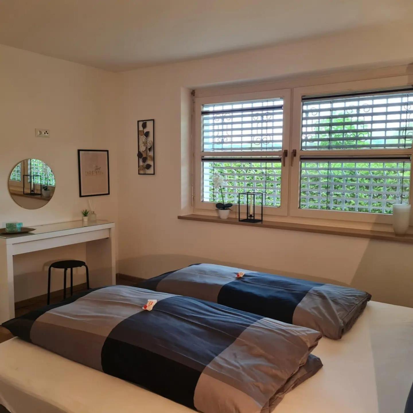Two-Bedroom Apartment with Bath - Photo 5