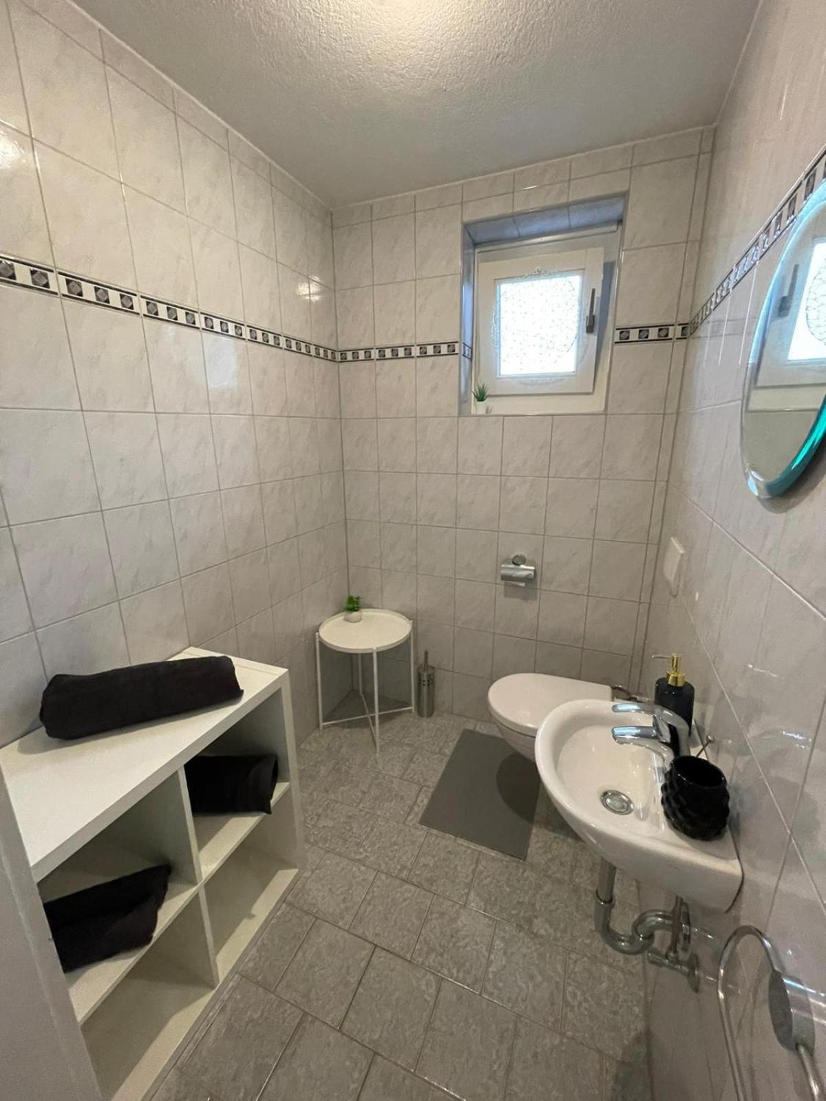 Two-Bedroom Apartment with Bath - Photo 6