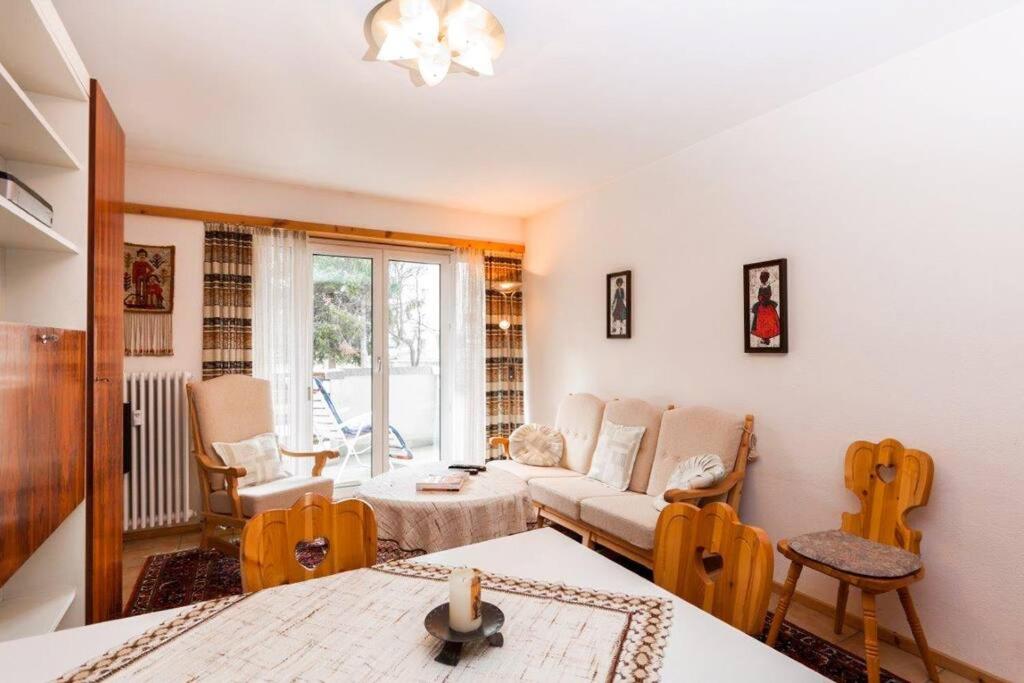One-Bedroom Apartment photo 3