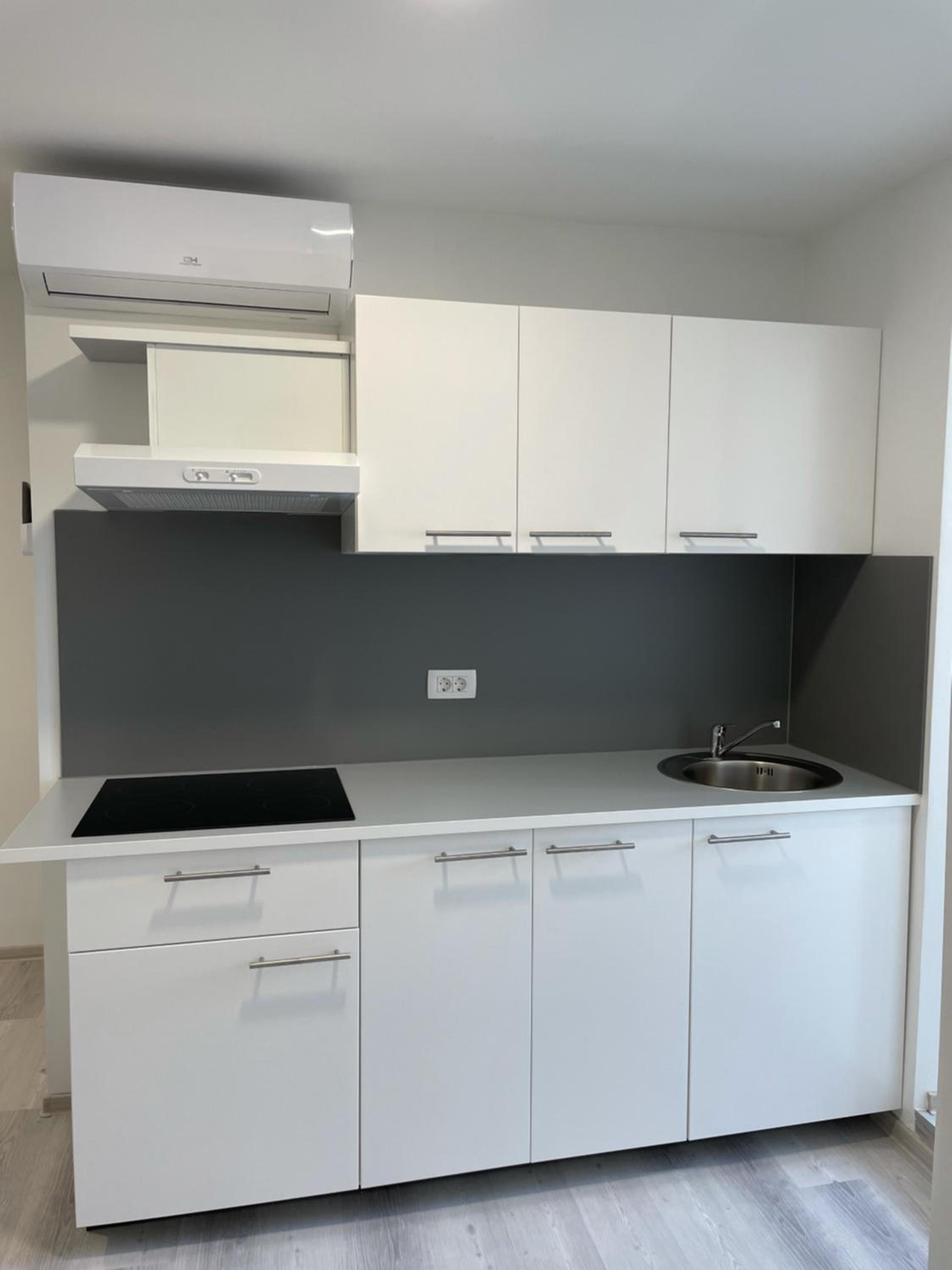 One-Bedroom Apartment - Photo 21