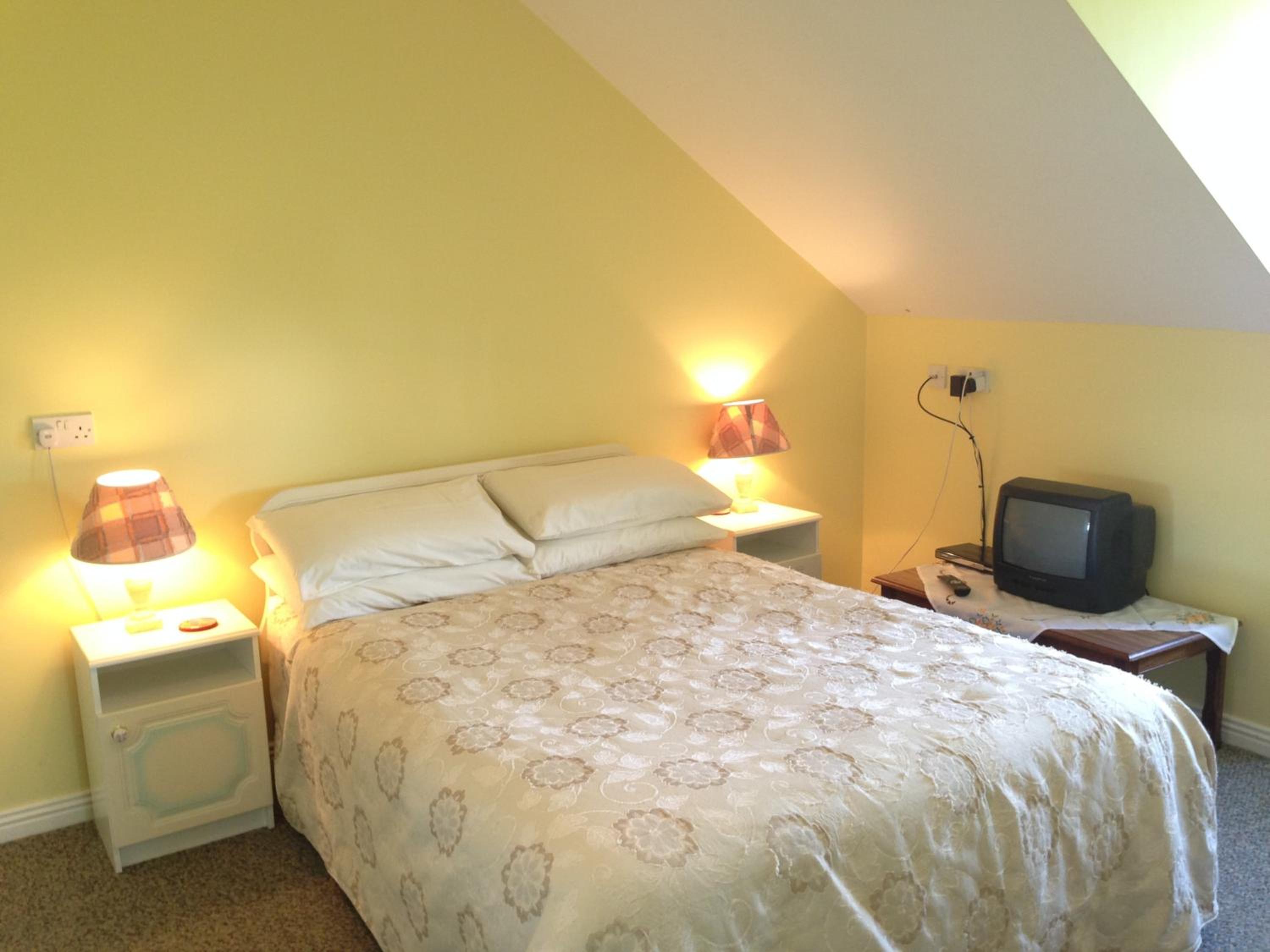 Double Room with Private Bathroom photo 1