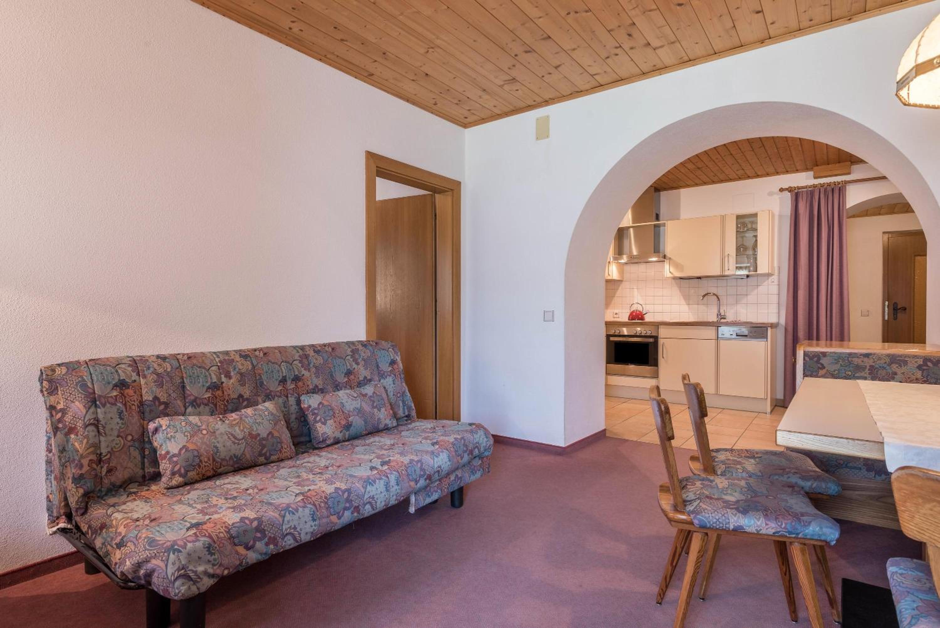 Two-Bedroom Deluxe Apartment with Garden View