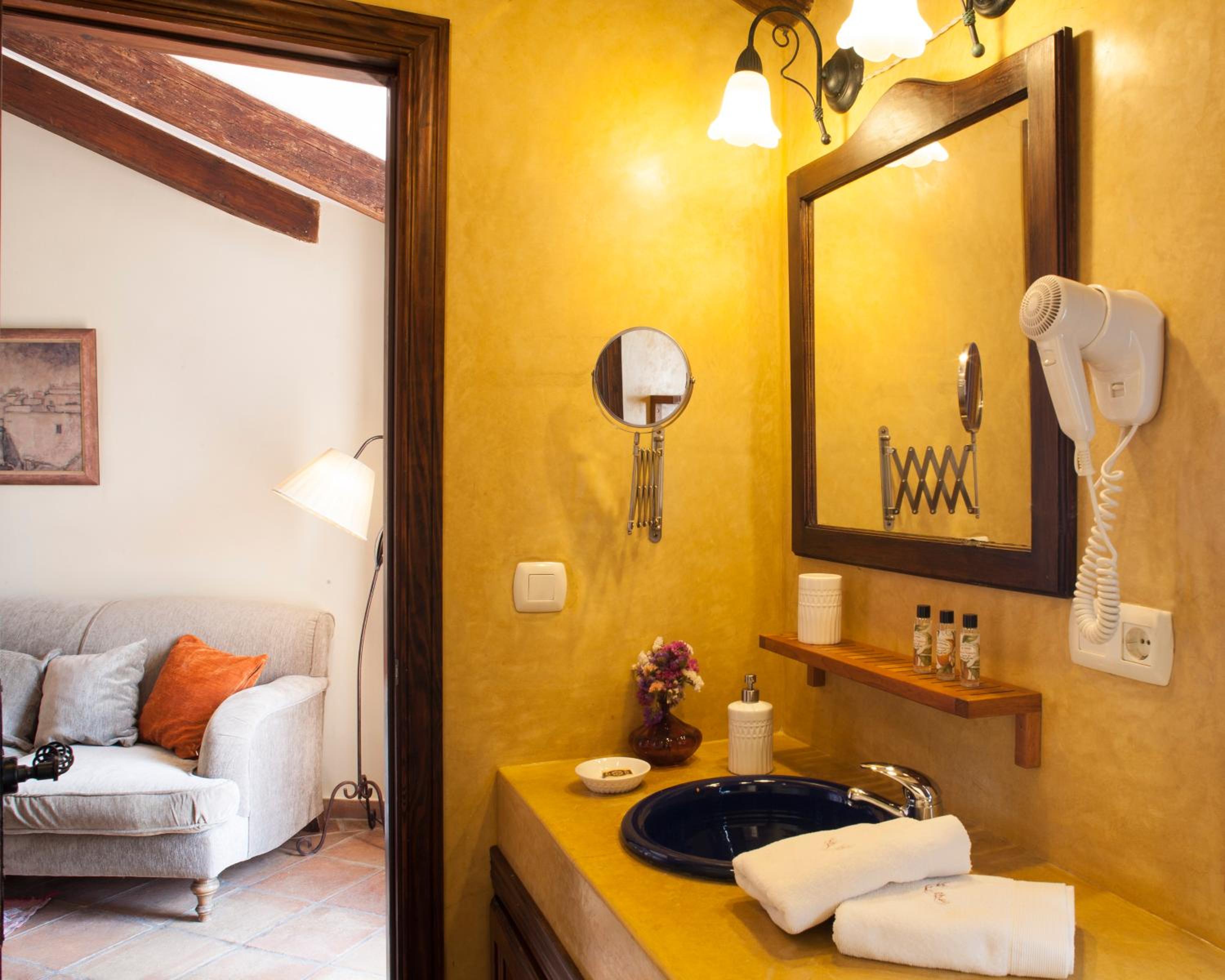 Junior Suite with Terrace - Photo 8
