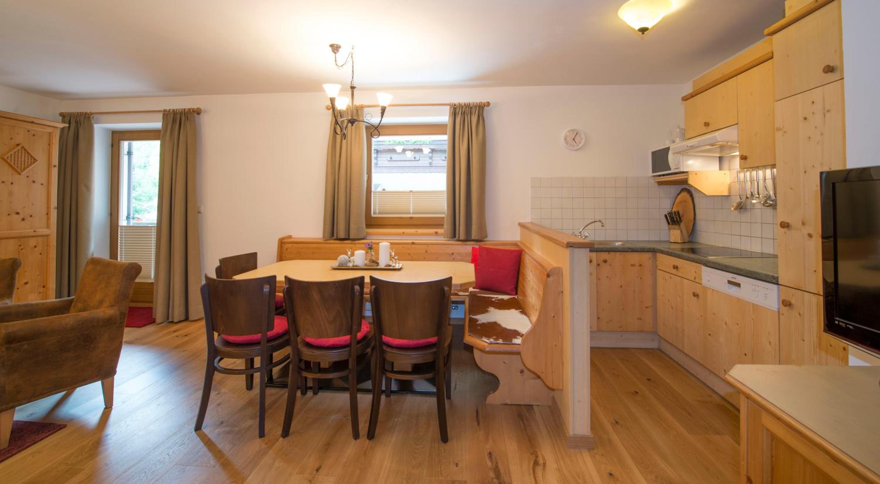 Three-Bedroom Apartment (8 Adults)