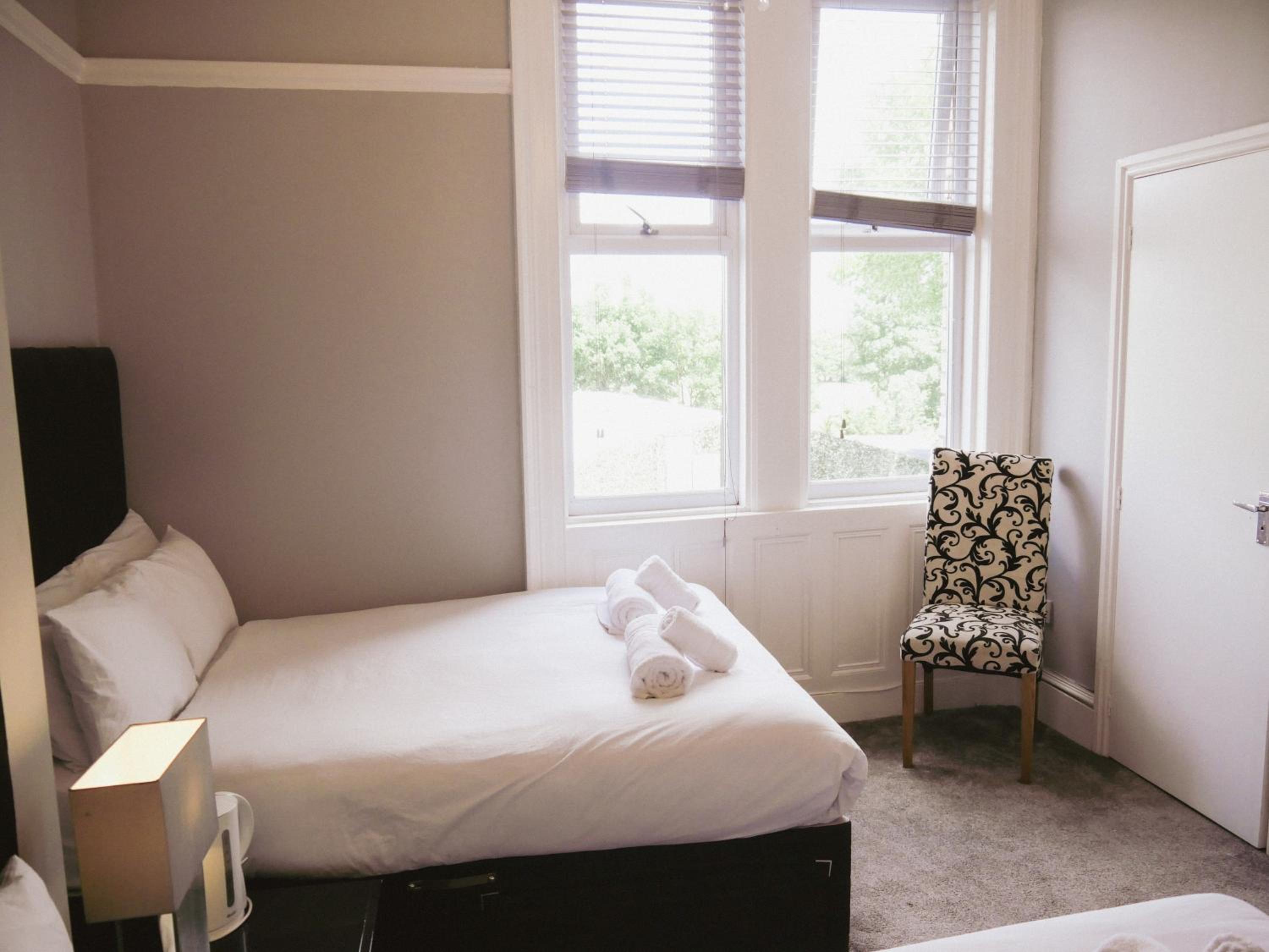 Executive Suite - Photo 3