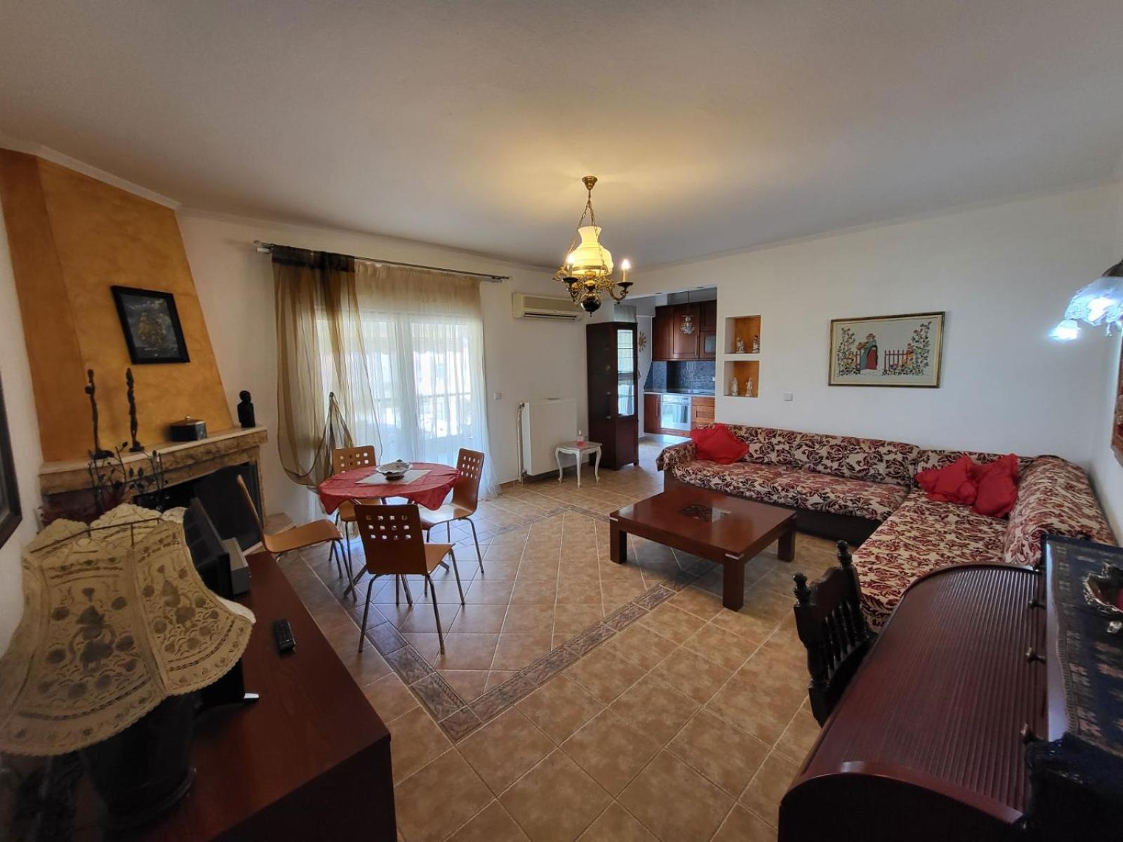 Deluxe Apartment photo 2