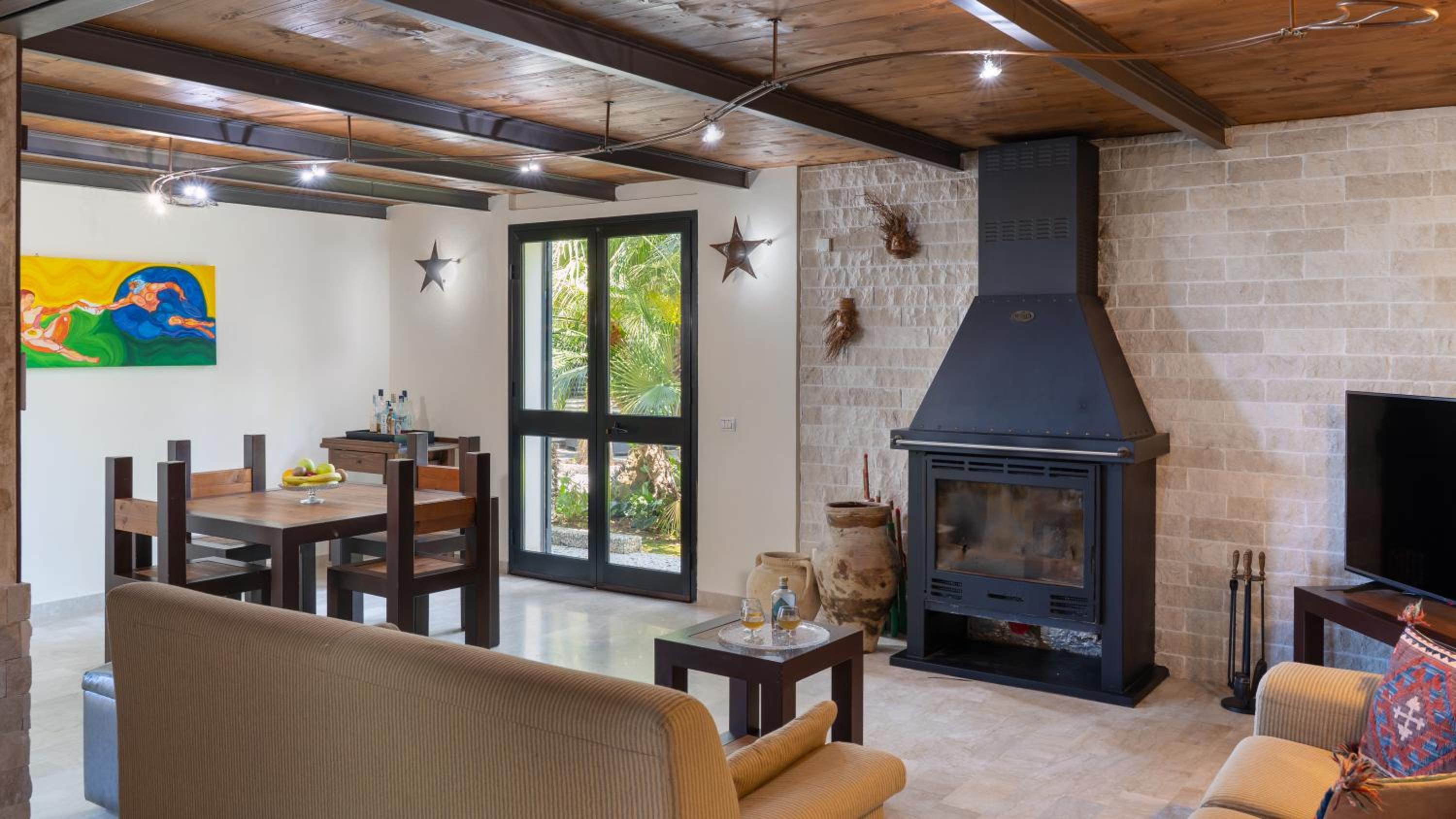 Villa photo 2