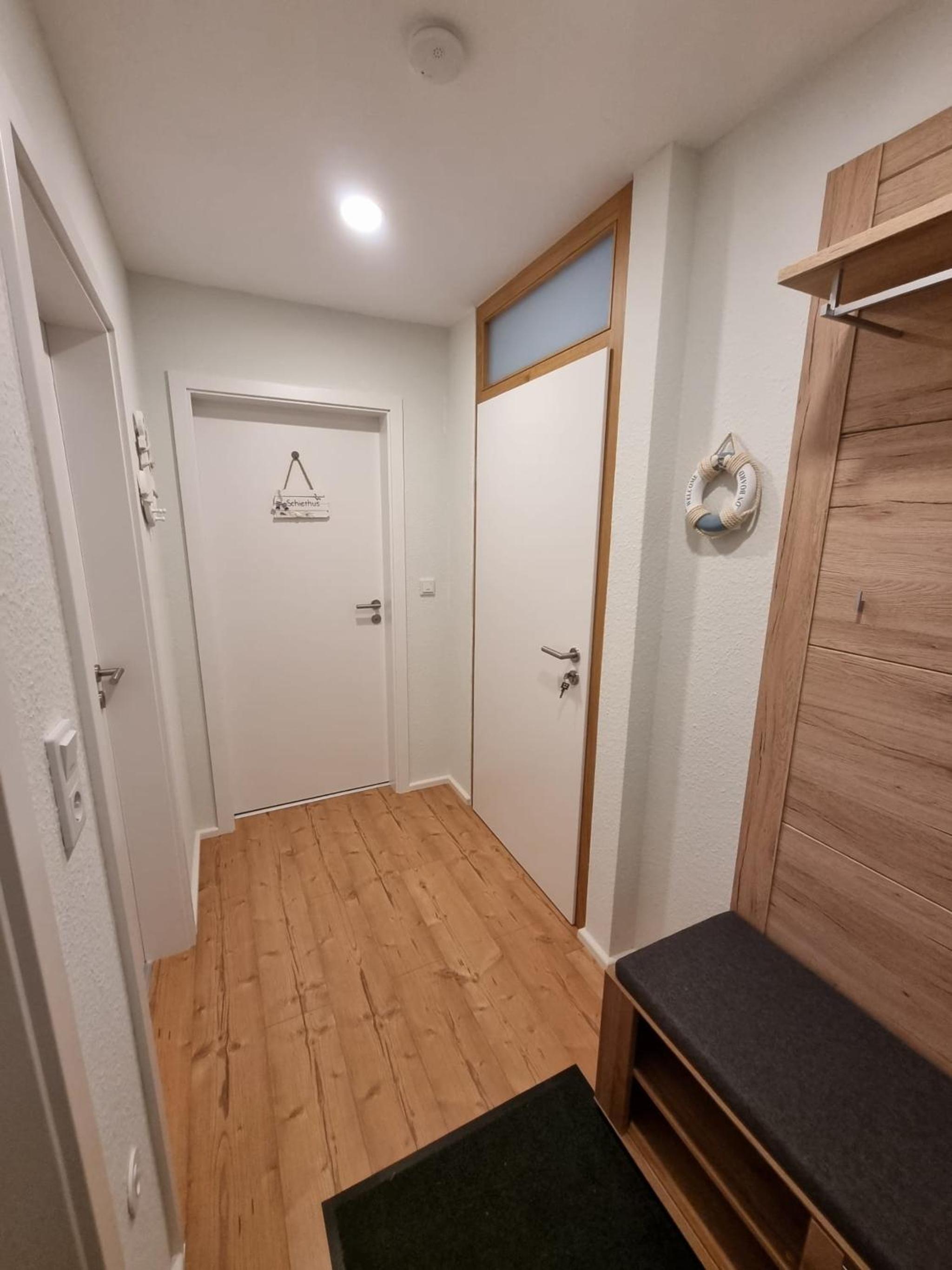 Apartment photo 2