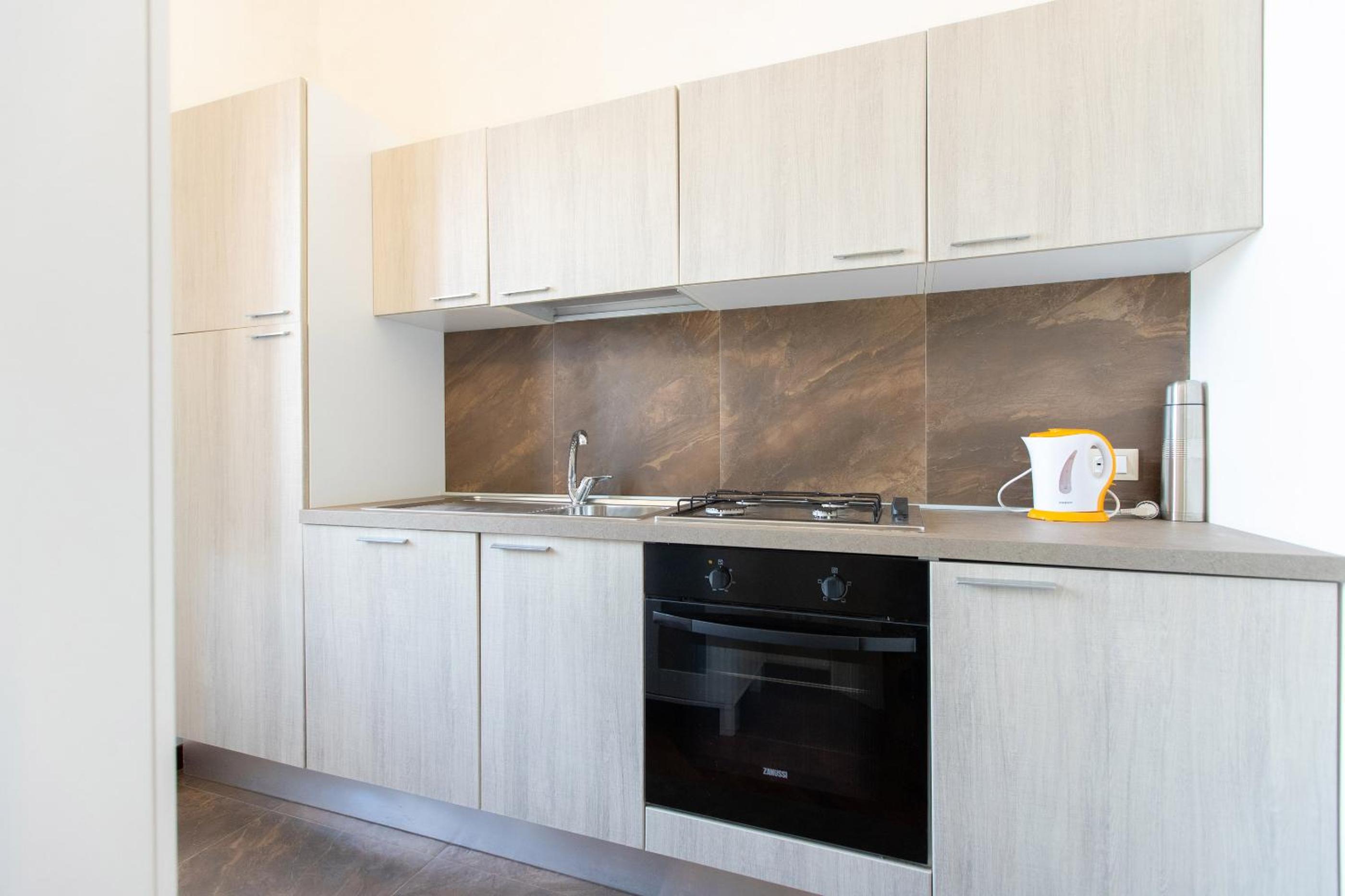 One-Bedroom Suite - Photo 16