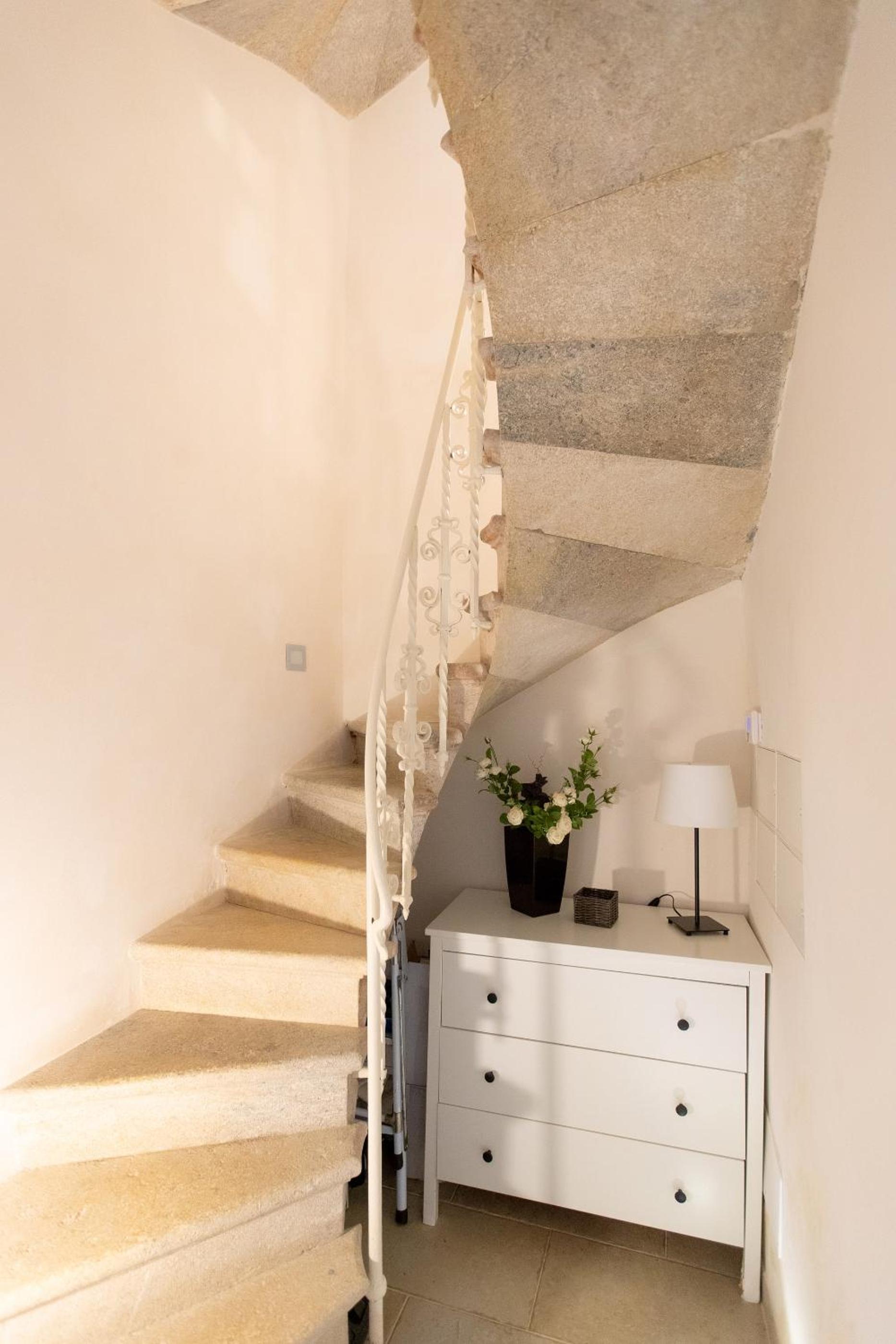 One-Bedroom Suite - Photo 20