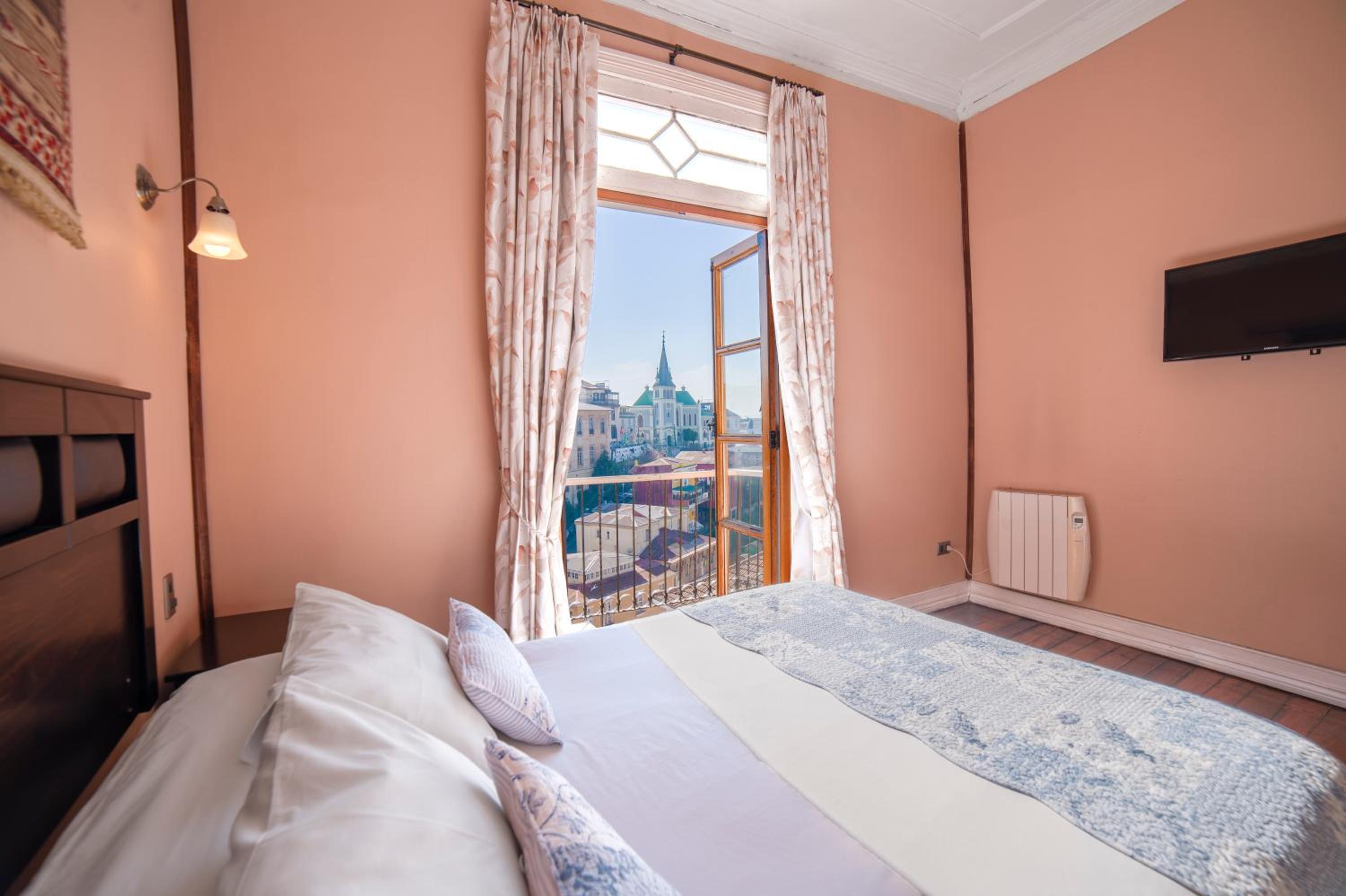 Double Room with Balcony photo 2