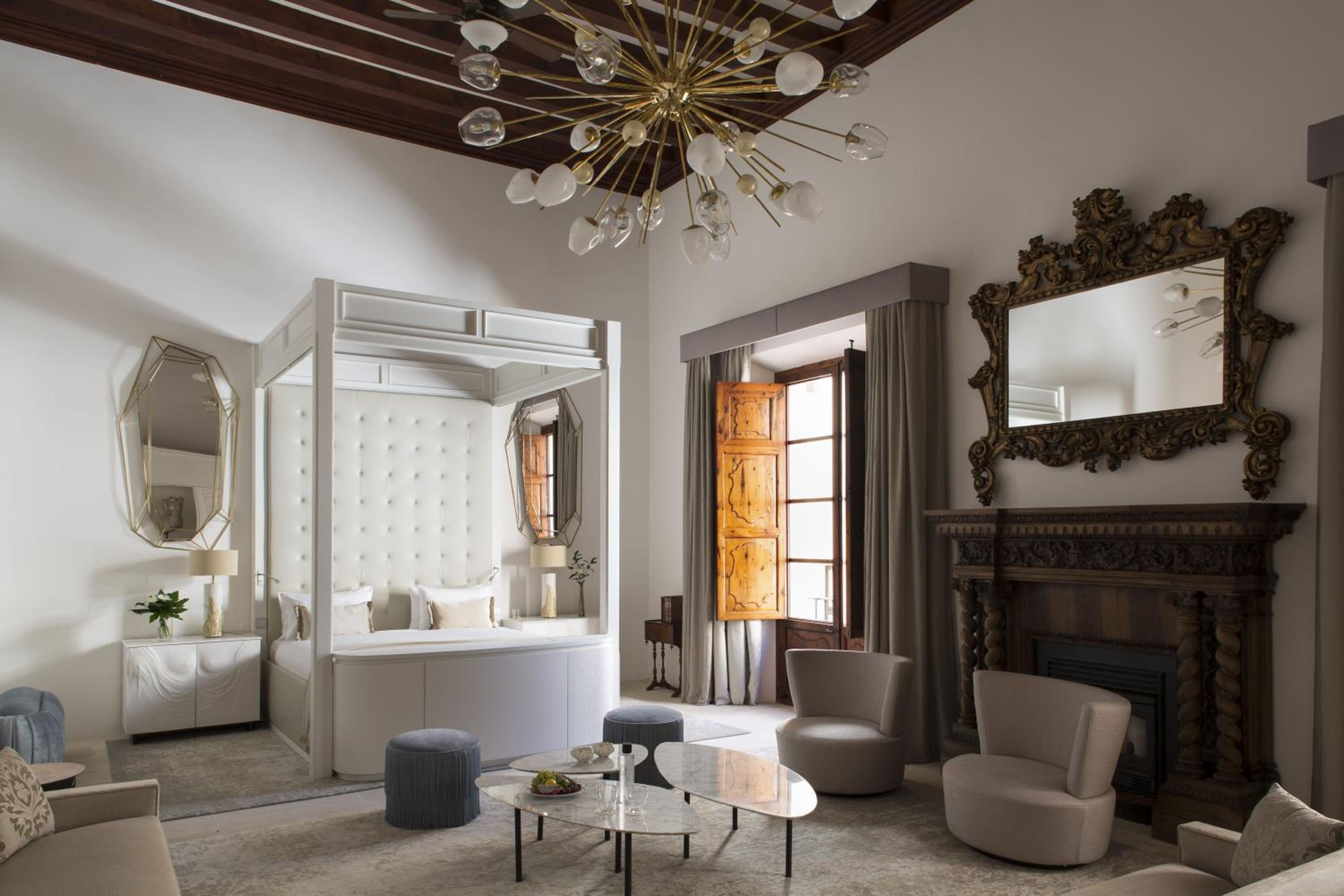 Deluxe Suite - Photo 3