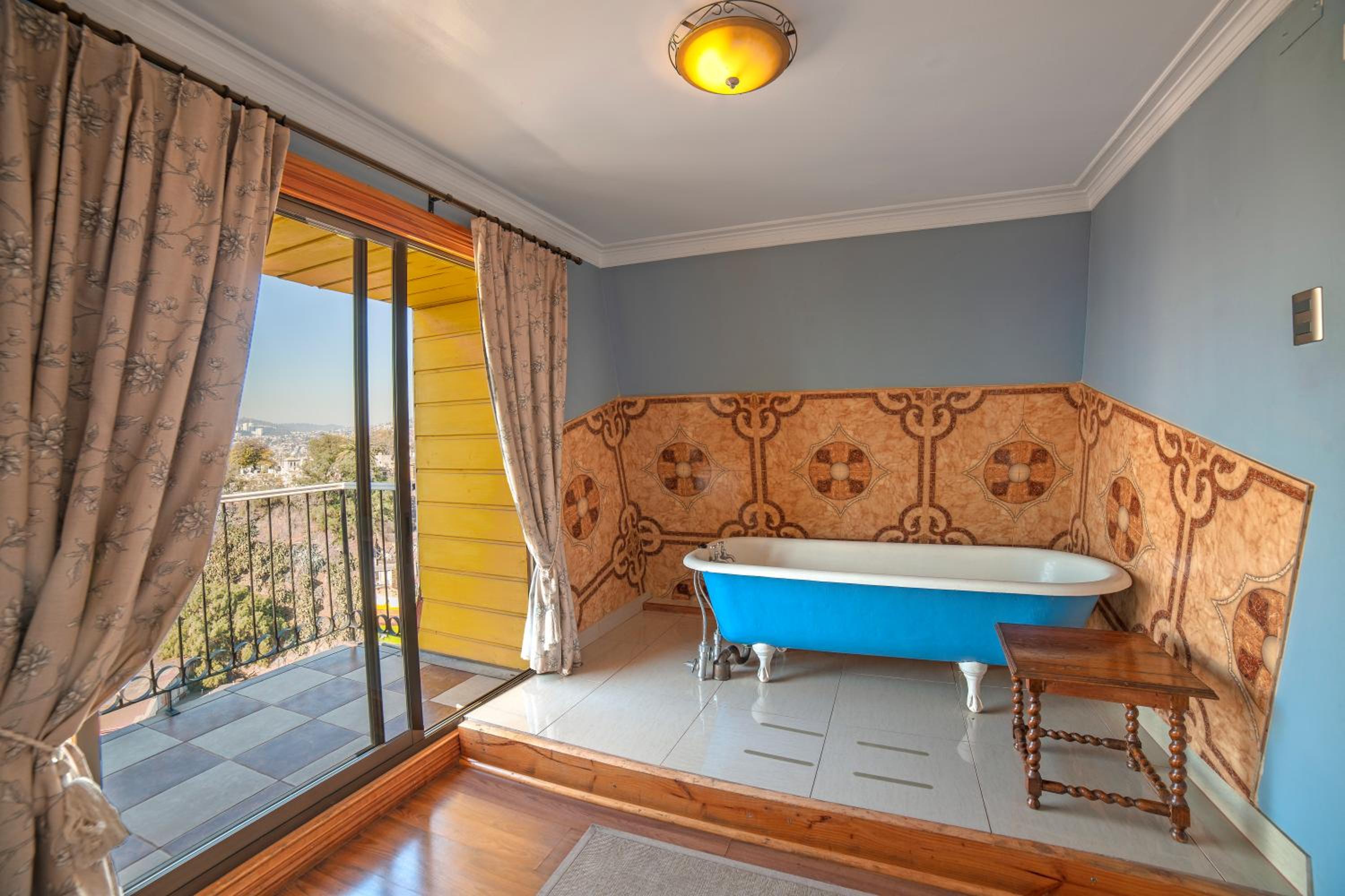 Deluxe Double or Twin Room photo 3