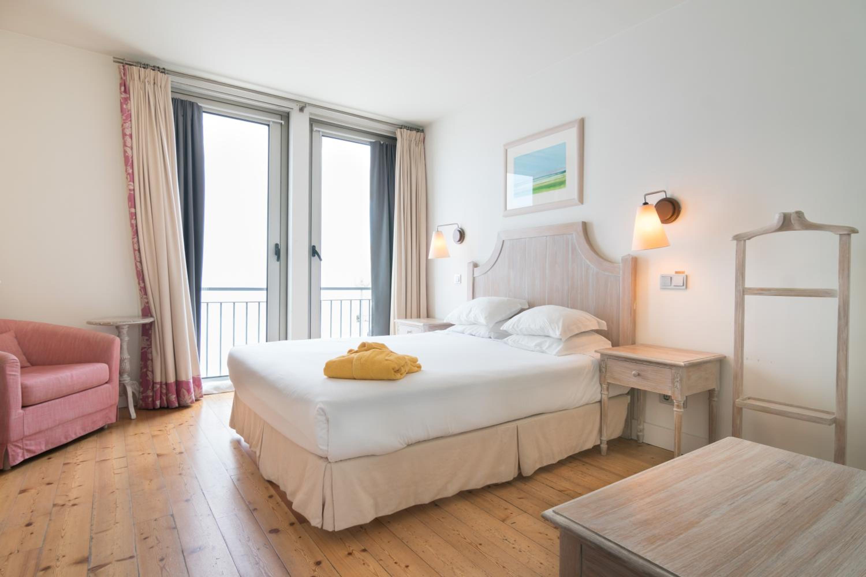 Double or Twin Room with Land View