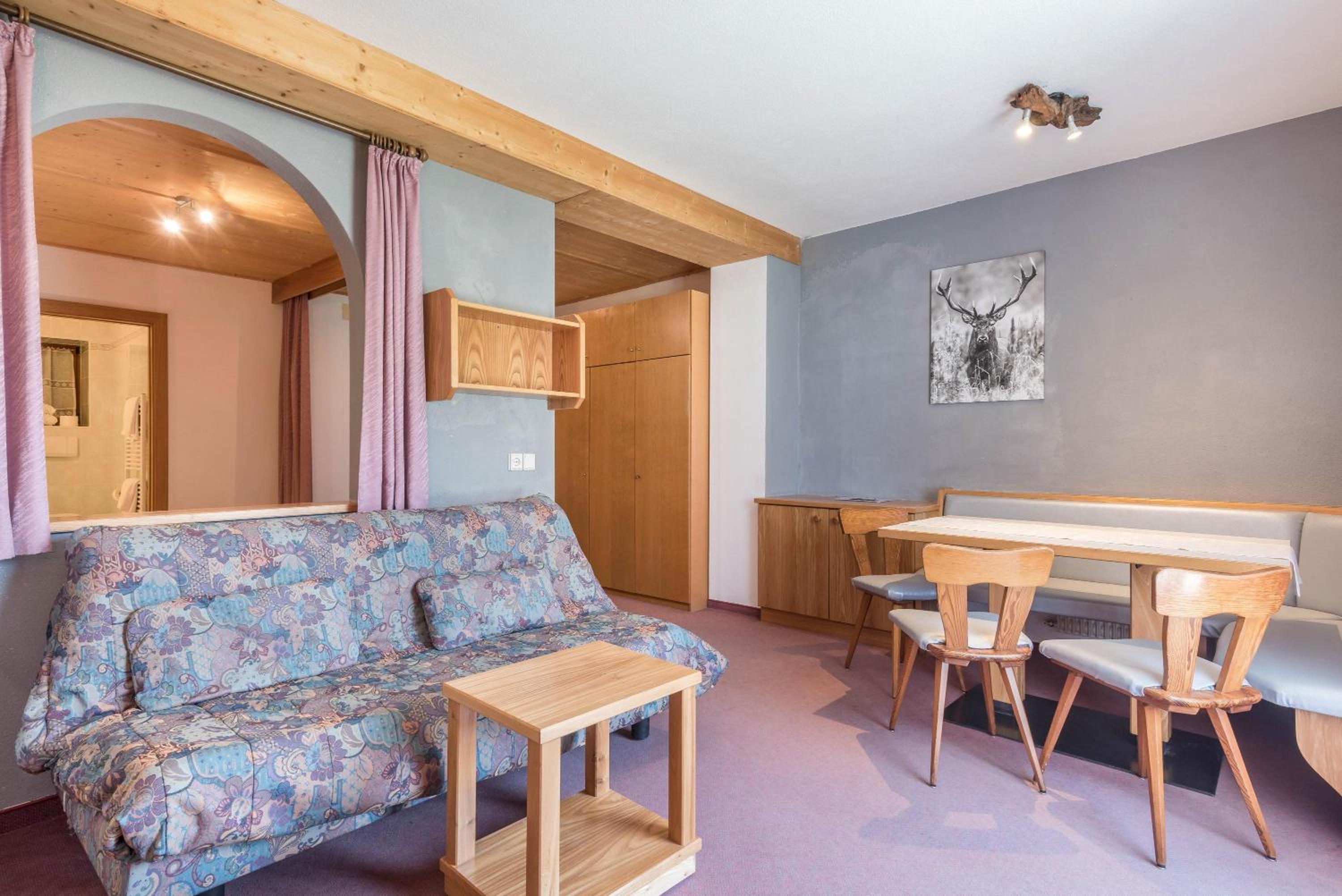 Superior One-Bedroom Apartment with Balcony photo 1