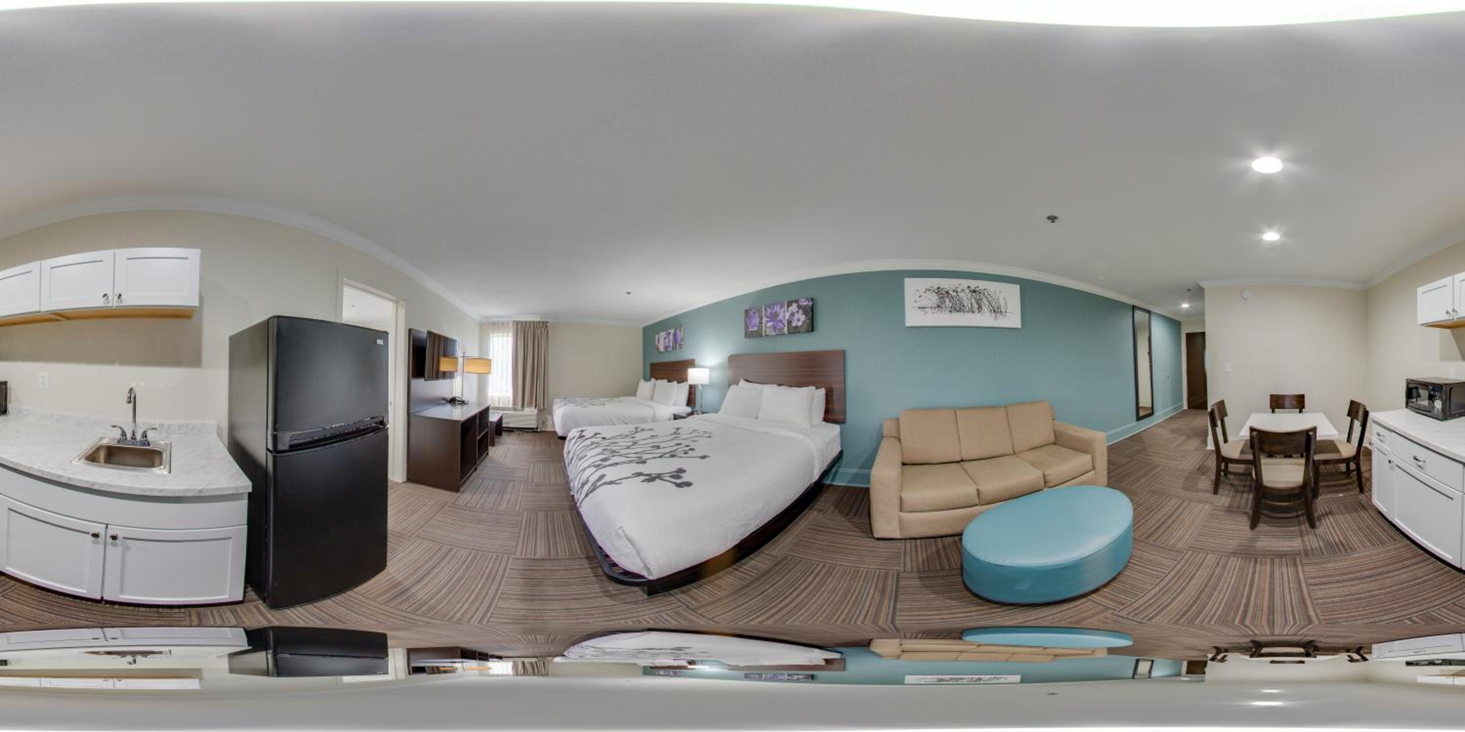 Queen Suite with Two Queen Beds - Non Smoking